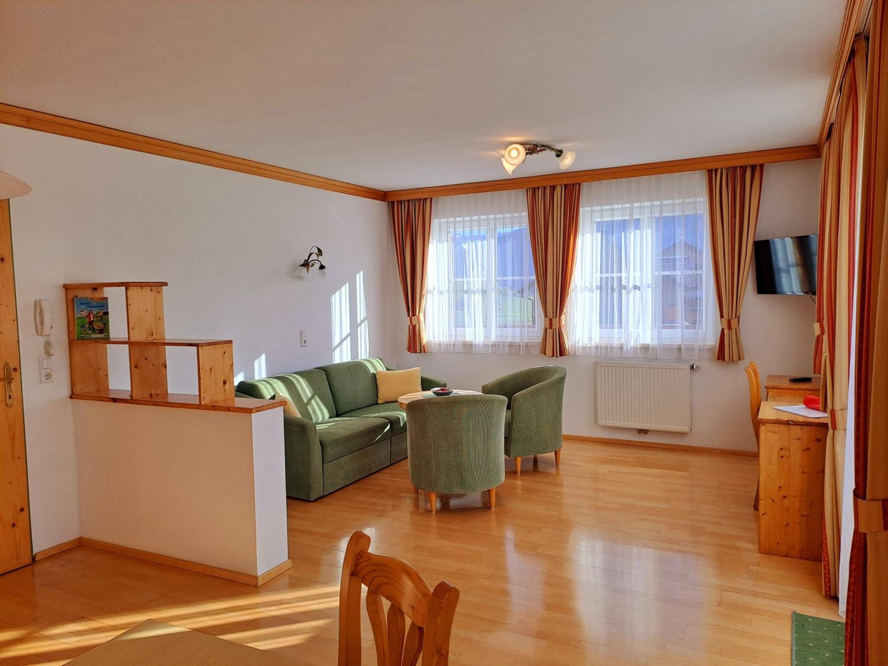 Two-Bedroom Apartment with Balcony 1 photo 1
