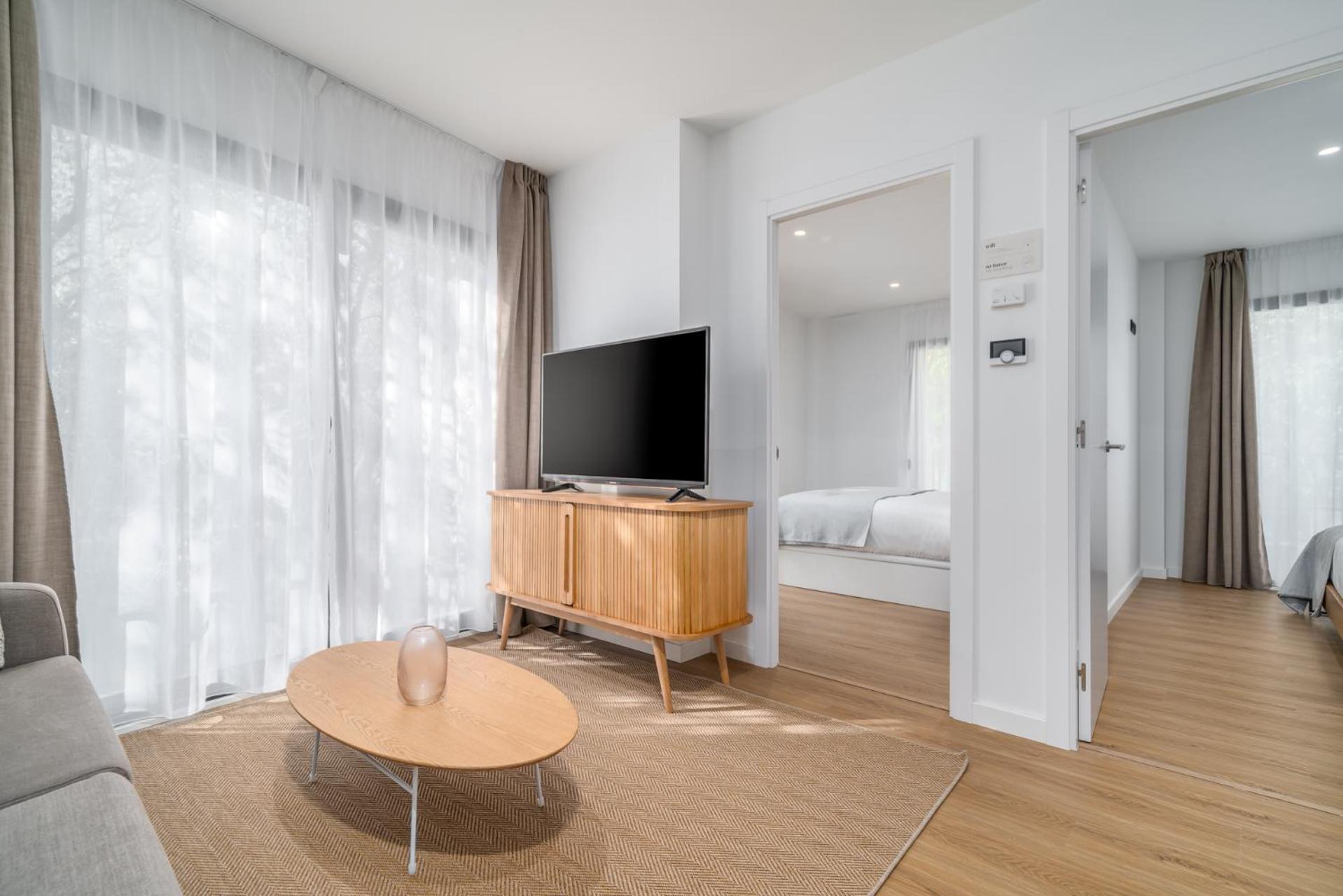 Apartamento de dos habitaciones con balcón