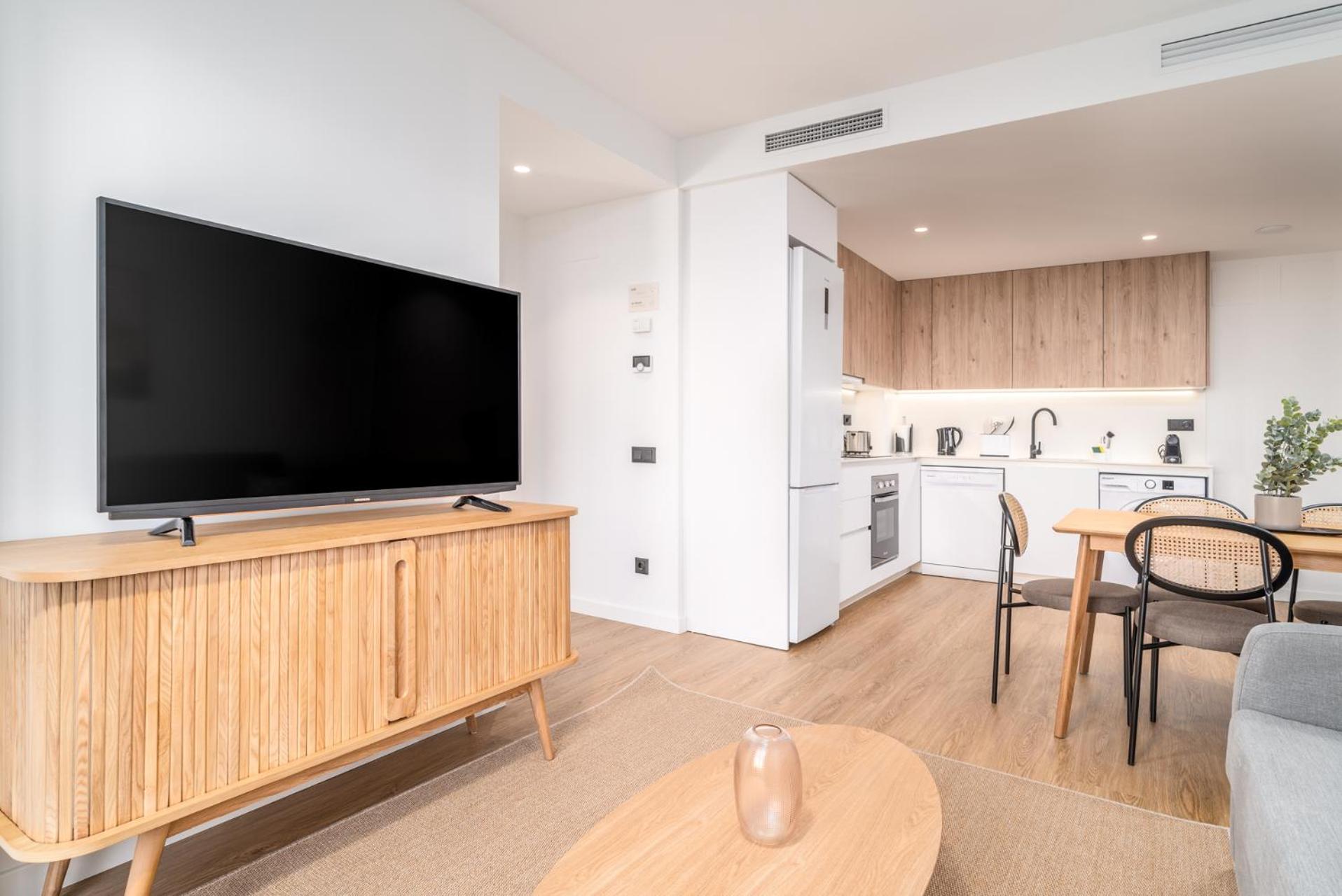 Two-Bedroom Apartment with Balcony photo 3