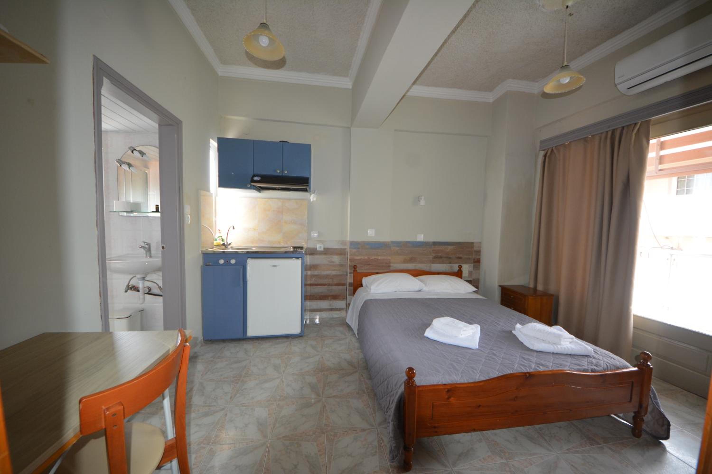 Studio (2 Adults) - Photo 4