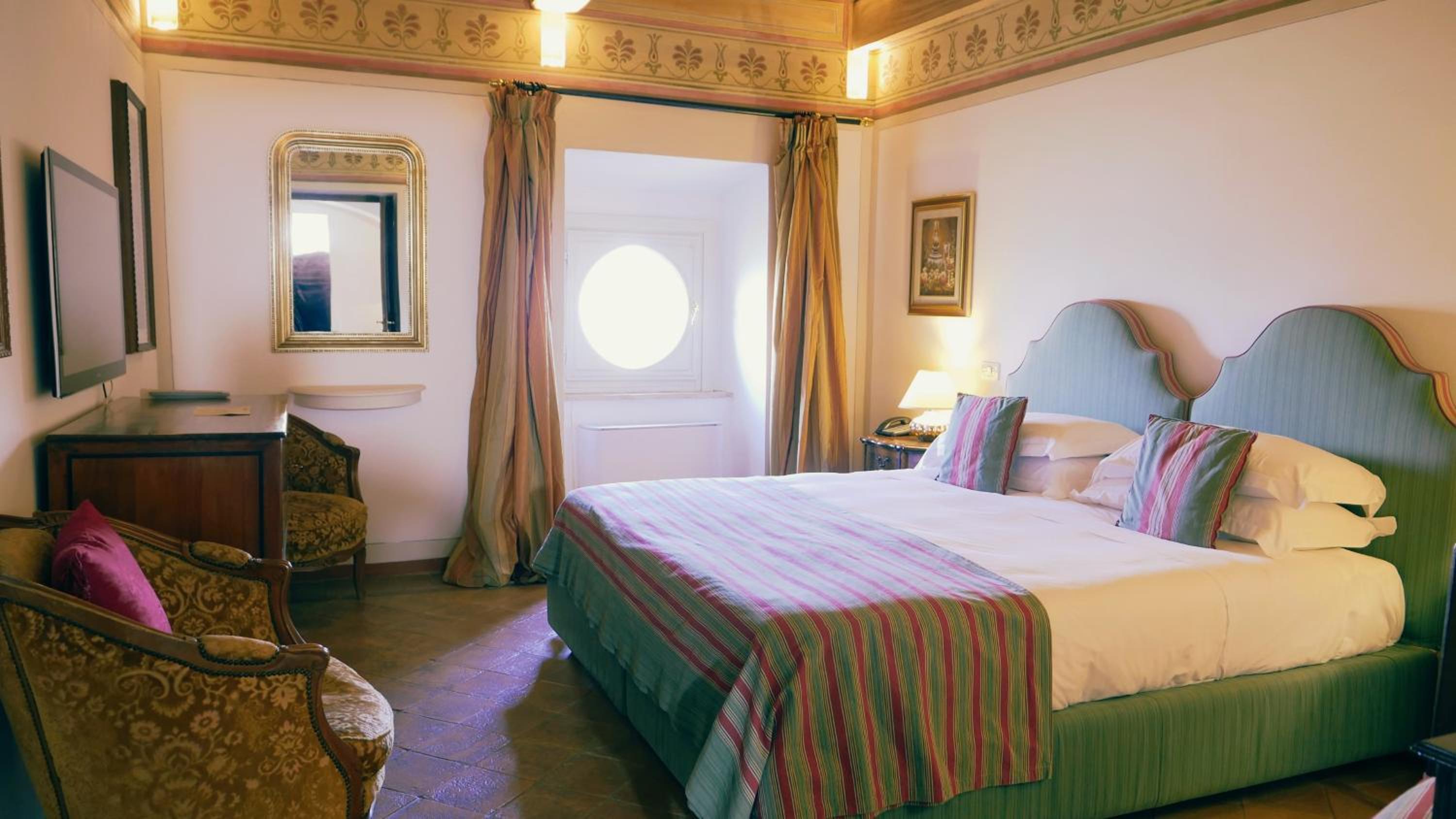 Classic Junior Suite - Photo 6