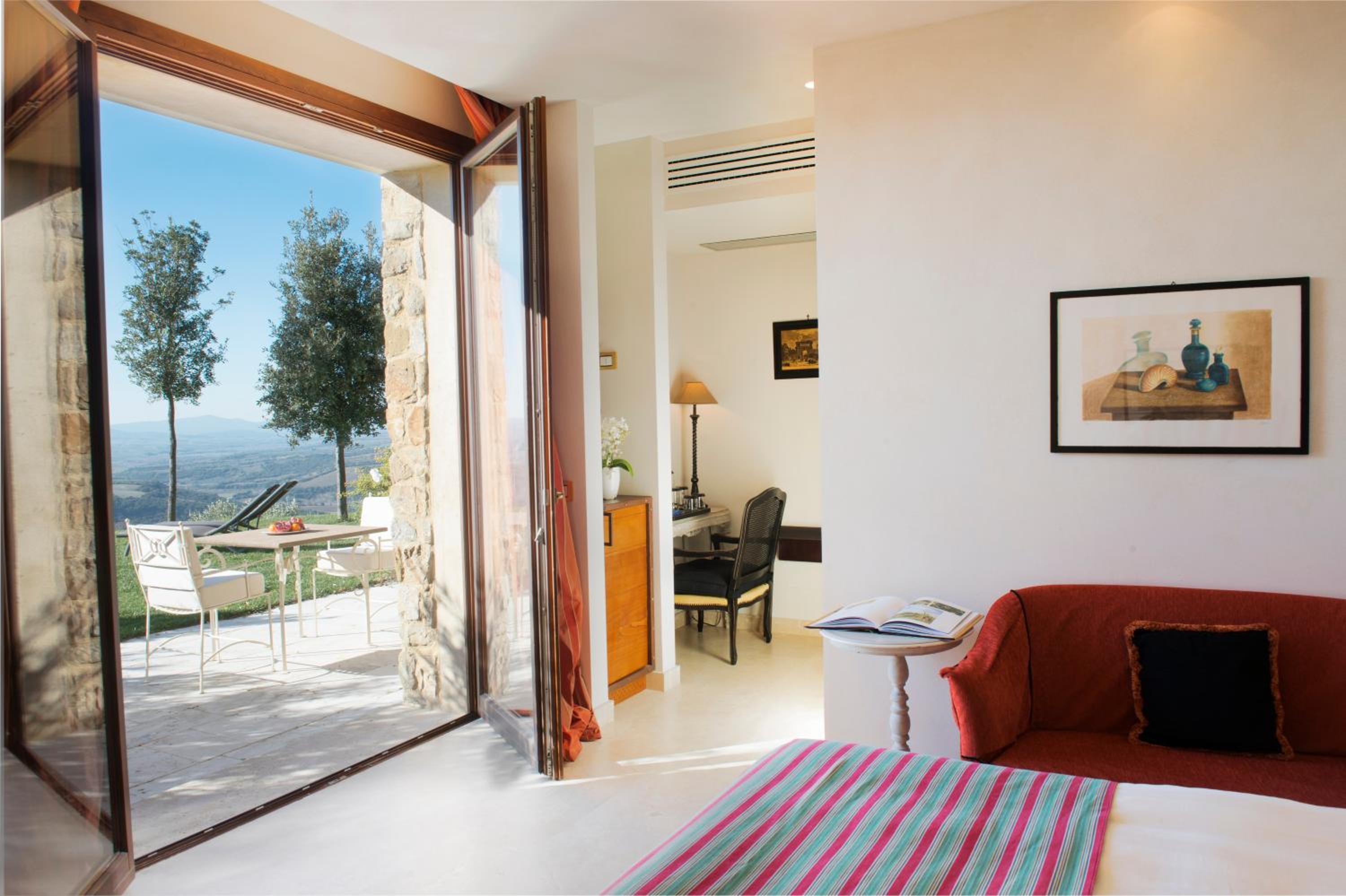 Junior Suite with Terrace - Photo 12