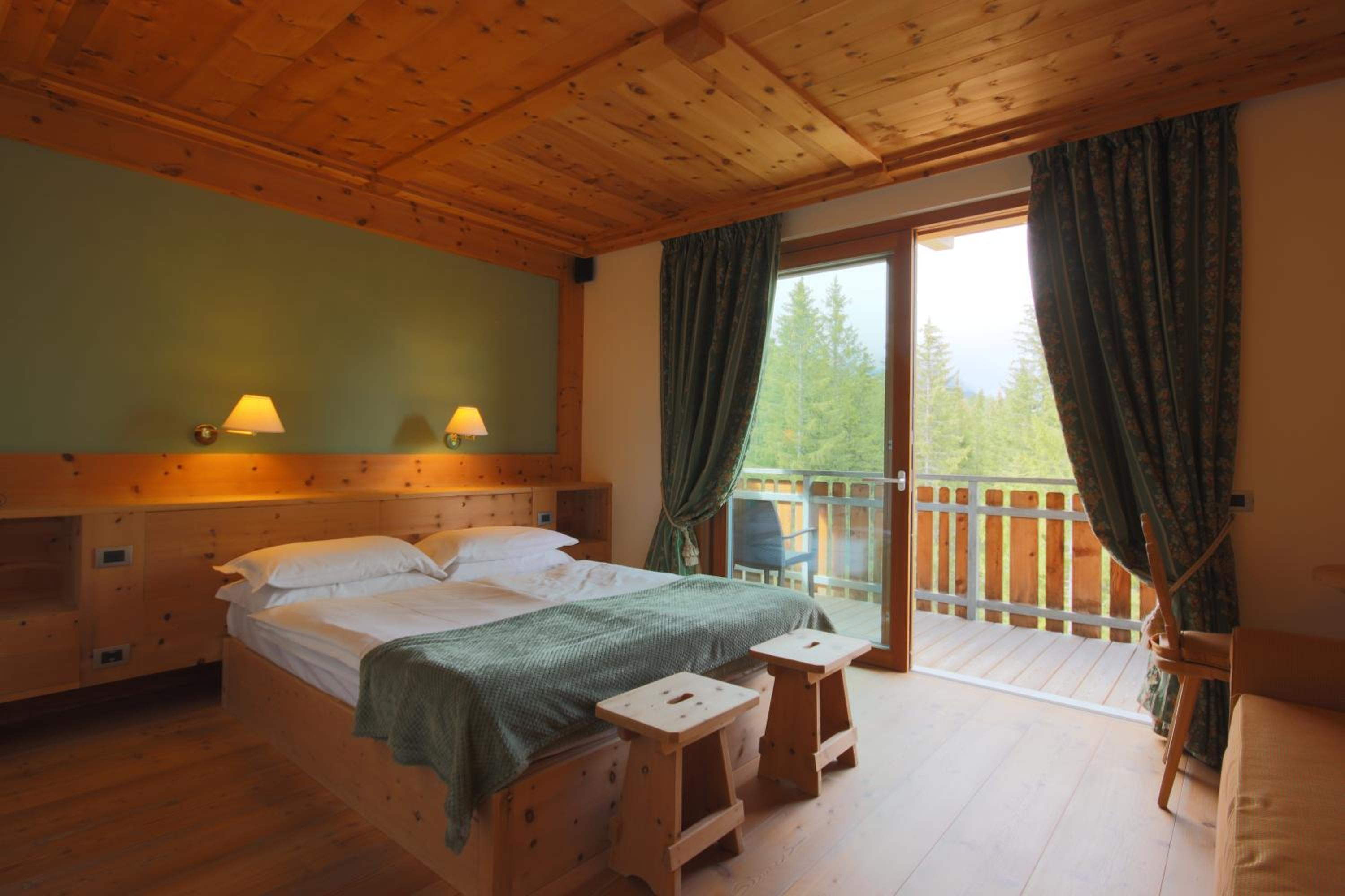 Double or Twin Room with Balcony - Photo 7