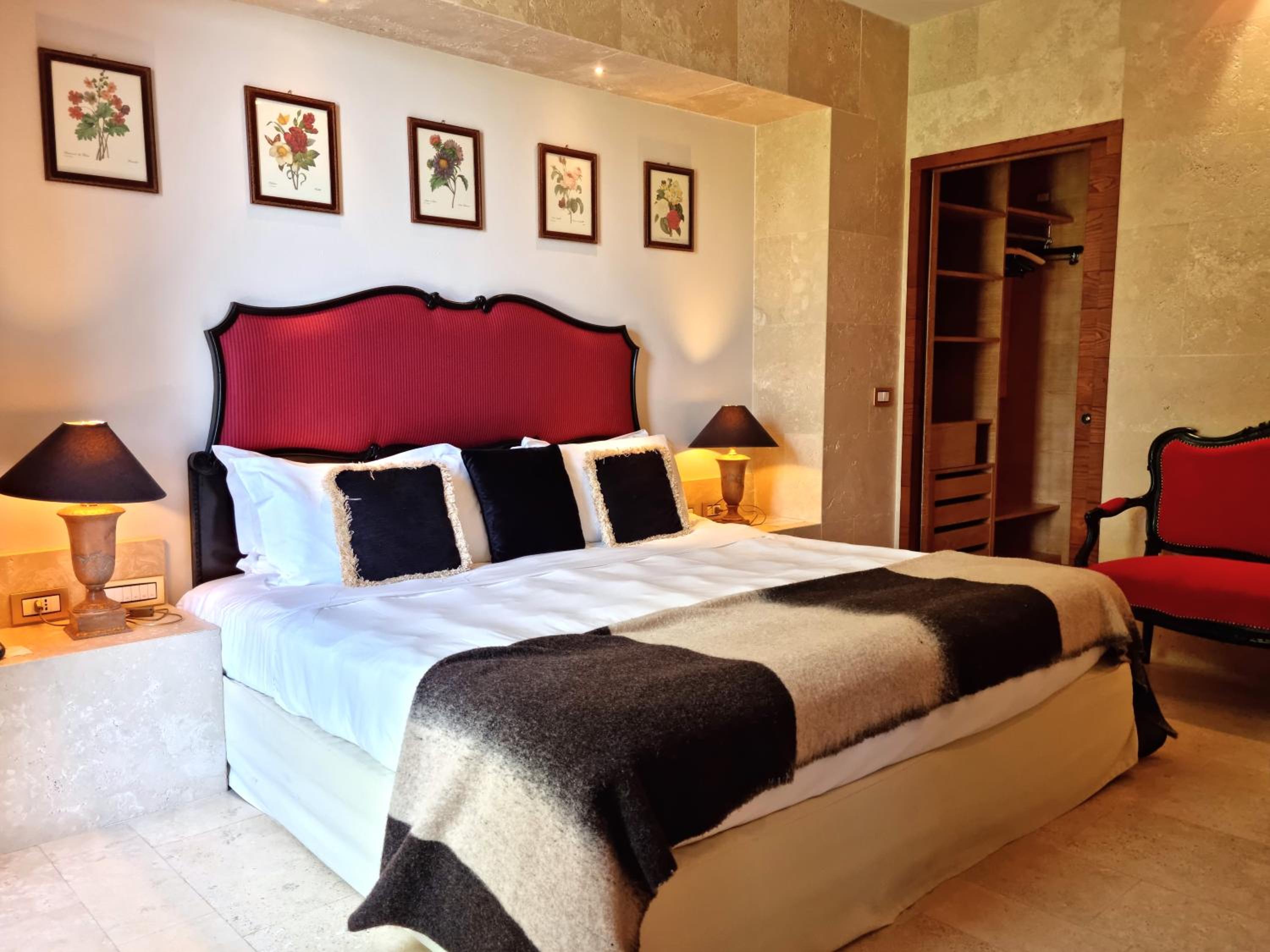 Suite with Terrace - Photo 2