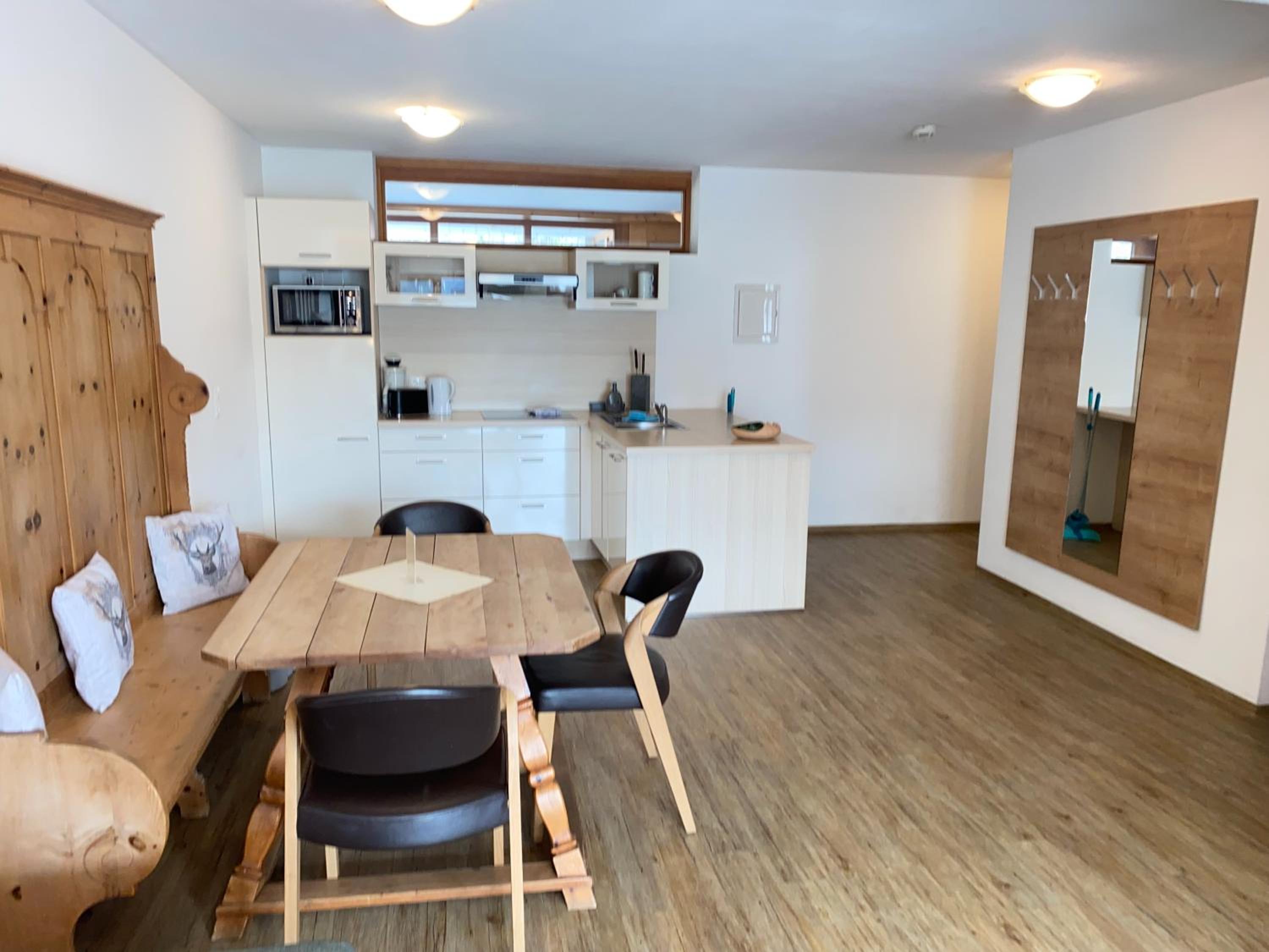 Two-Bedroom Apartment with Balcony photo 2