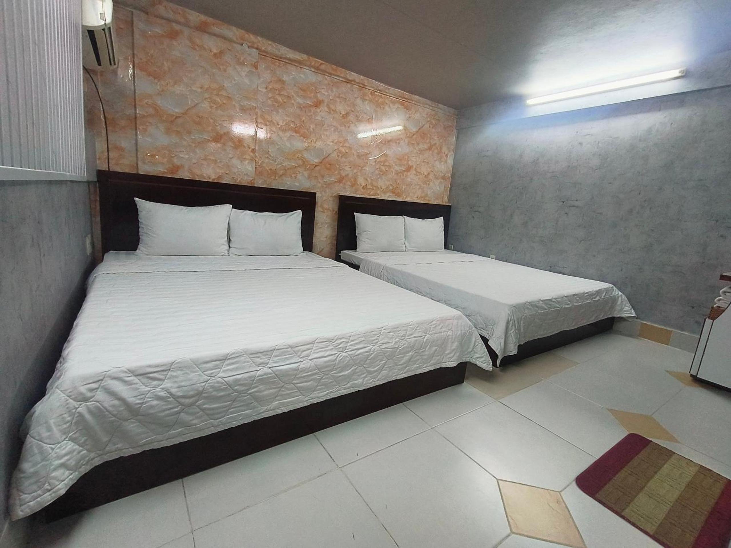 Quadruple Room - Photo 6
