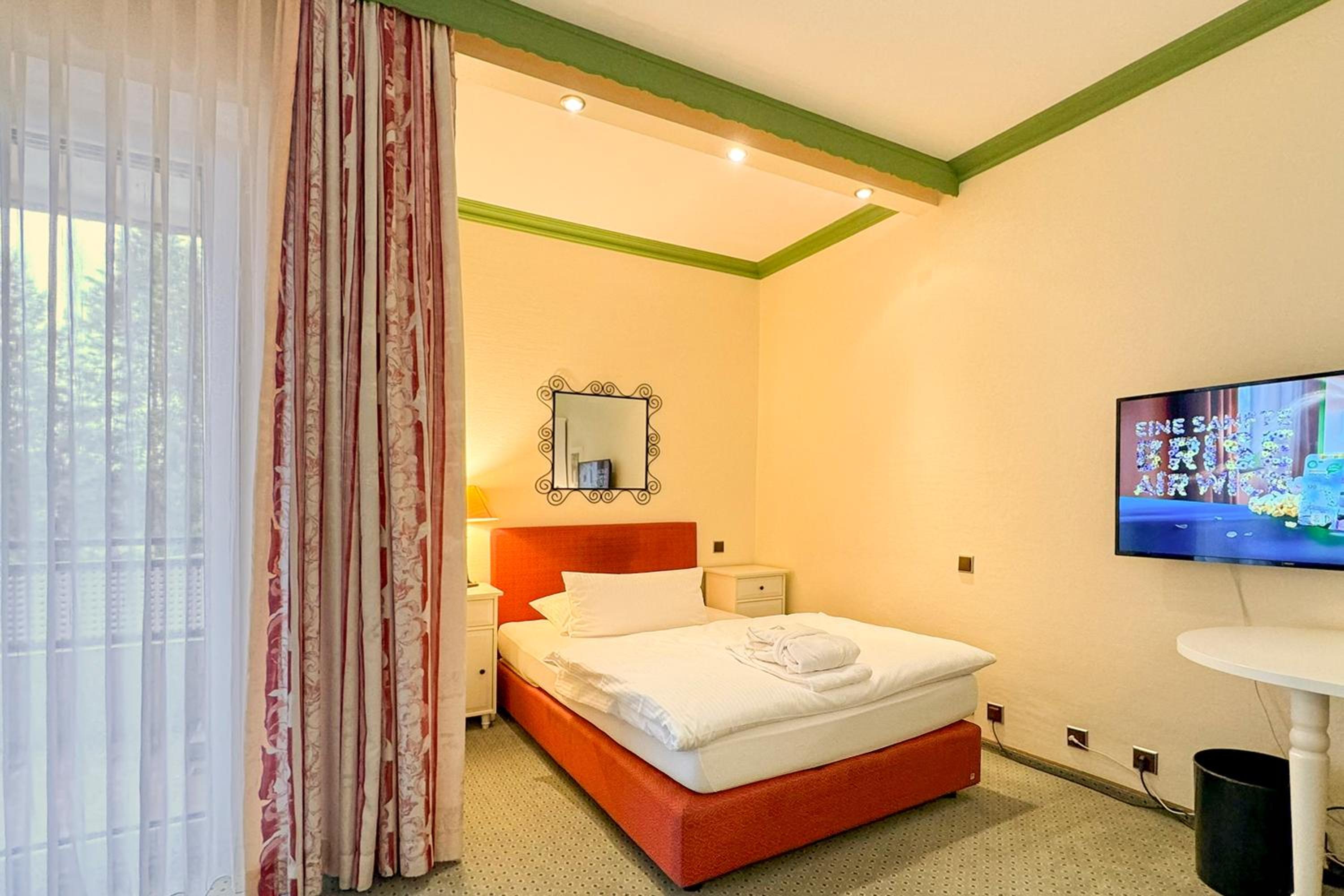 Single Room with Balcony photo 2