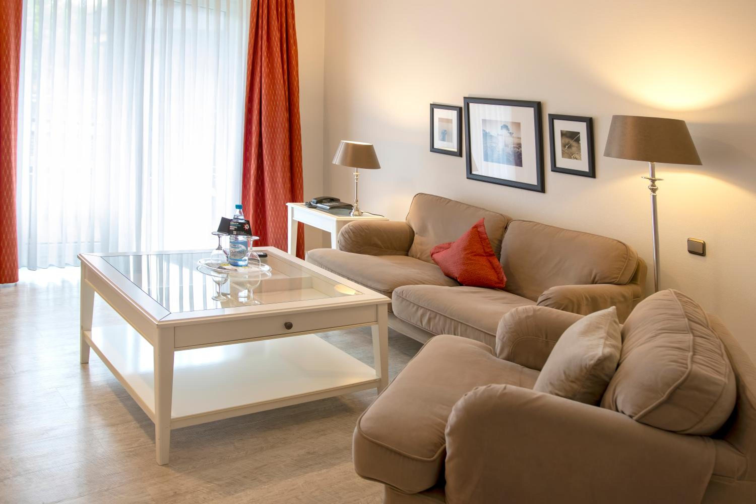 Suite with Garden View photo 3