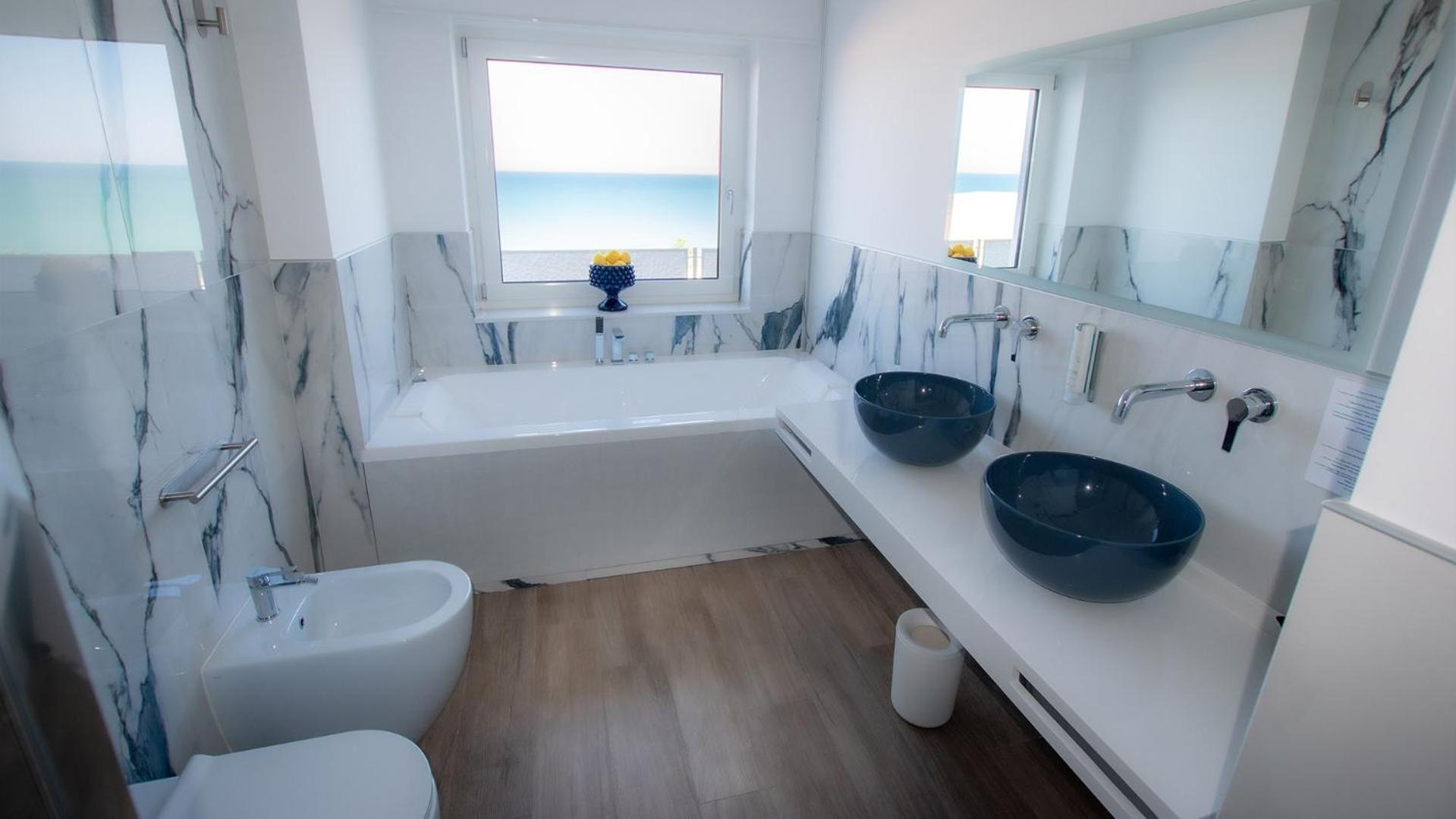 Junior Suite with Sea View - Photo 8