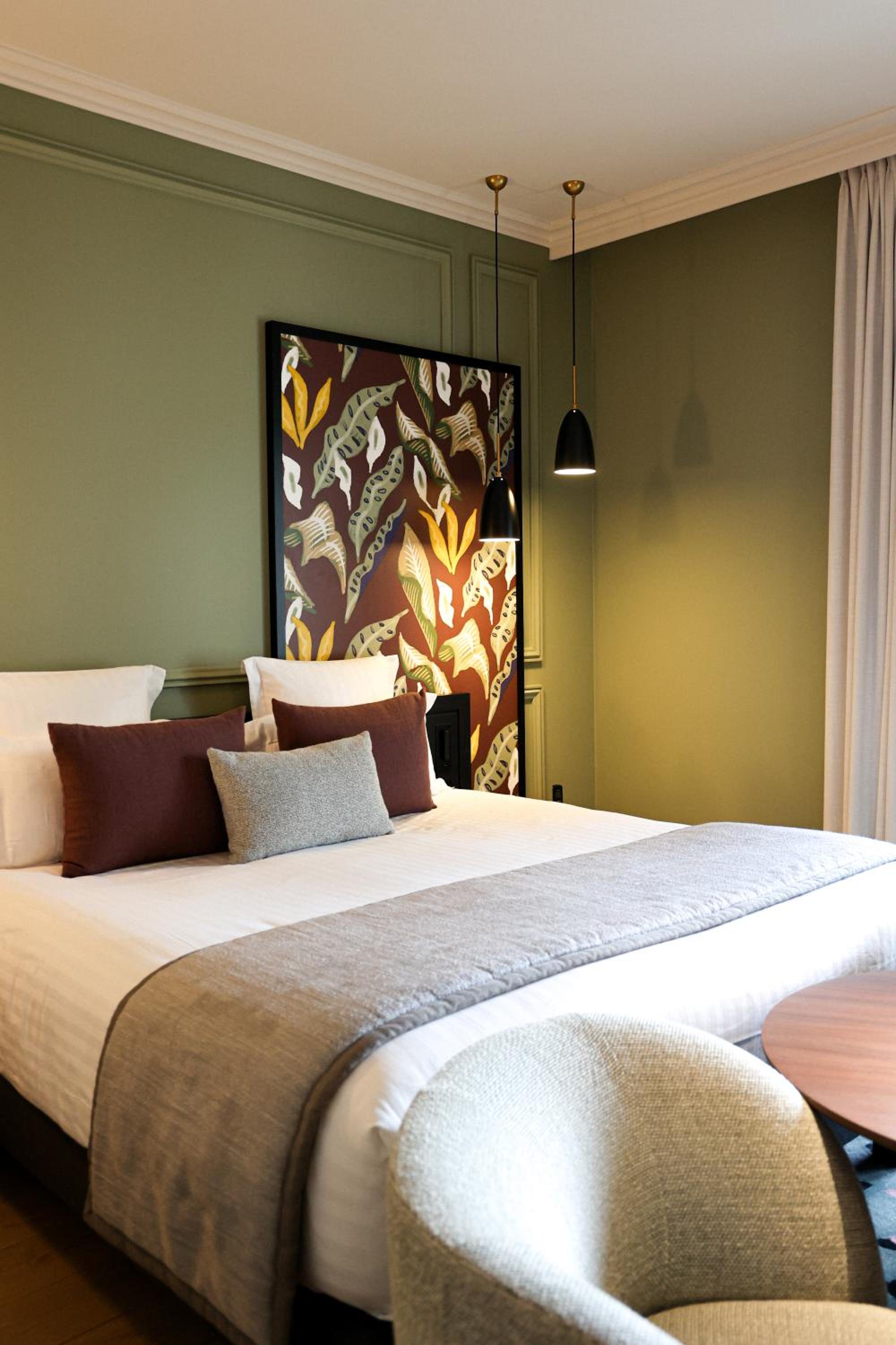 Deluxe Room - Photo 5