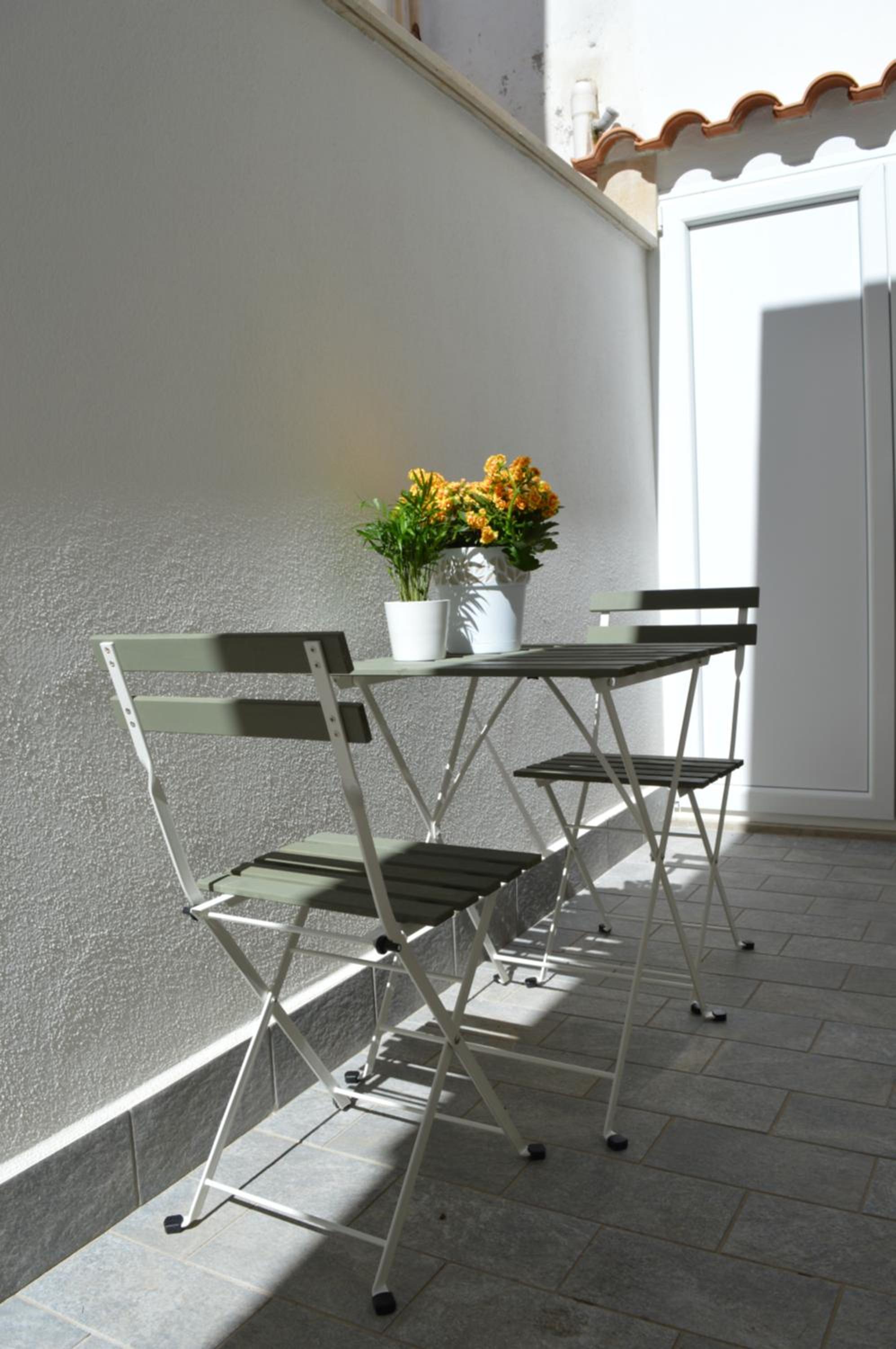 One-Bedroom House photo 2