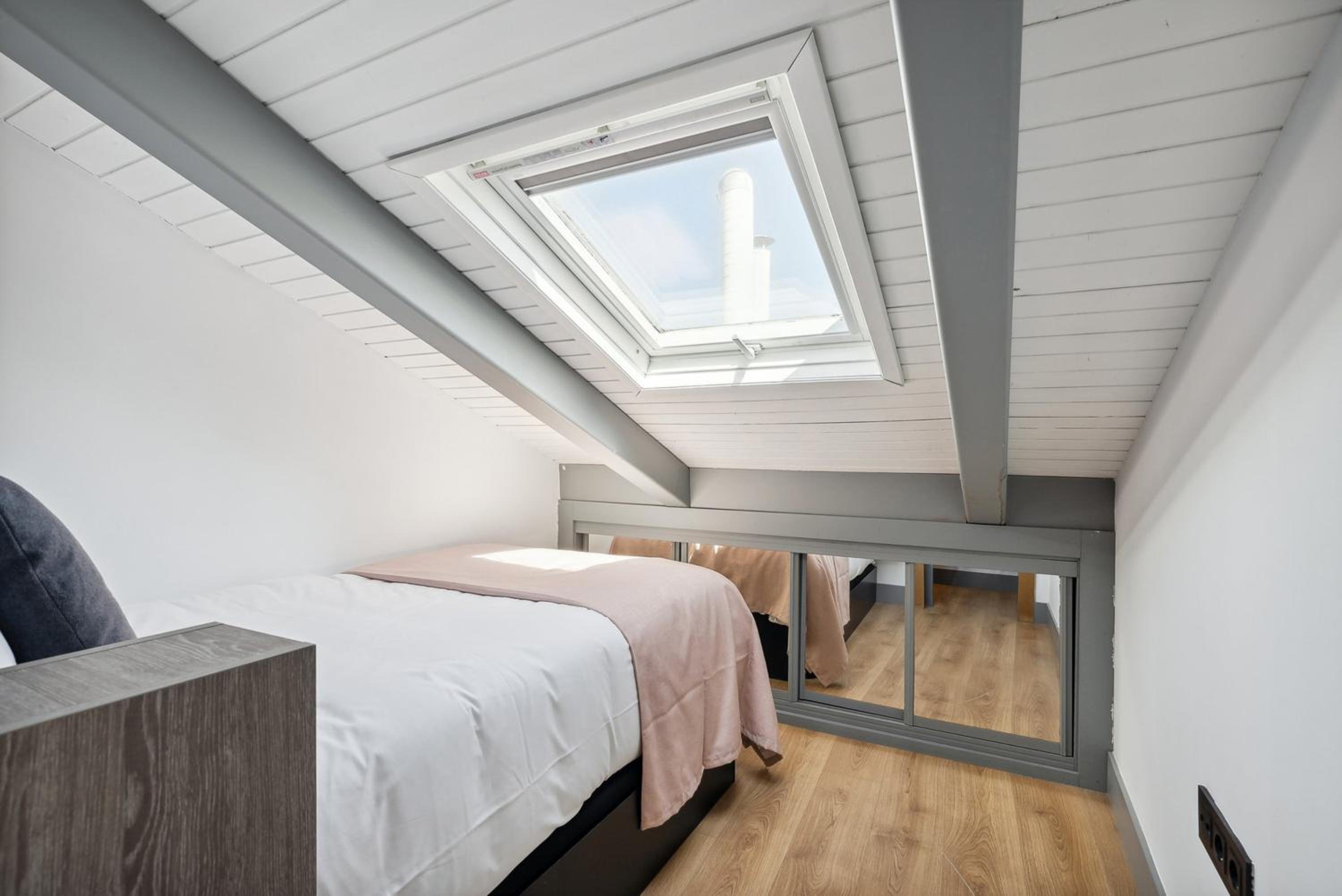 Two-Bedroom Apartment With Sofa Bed photo 2