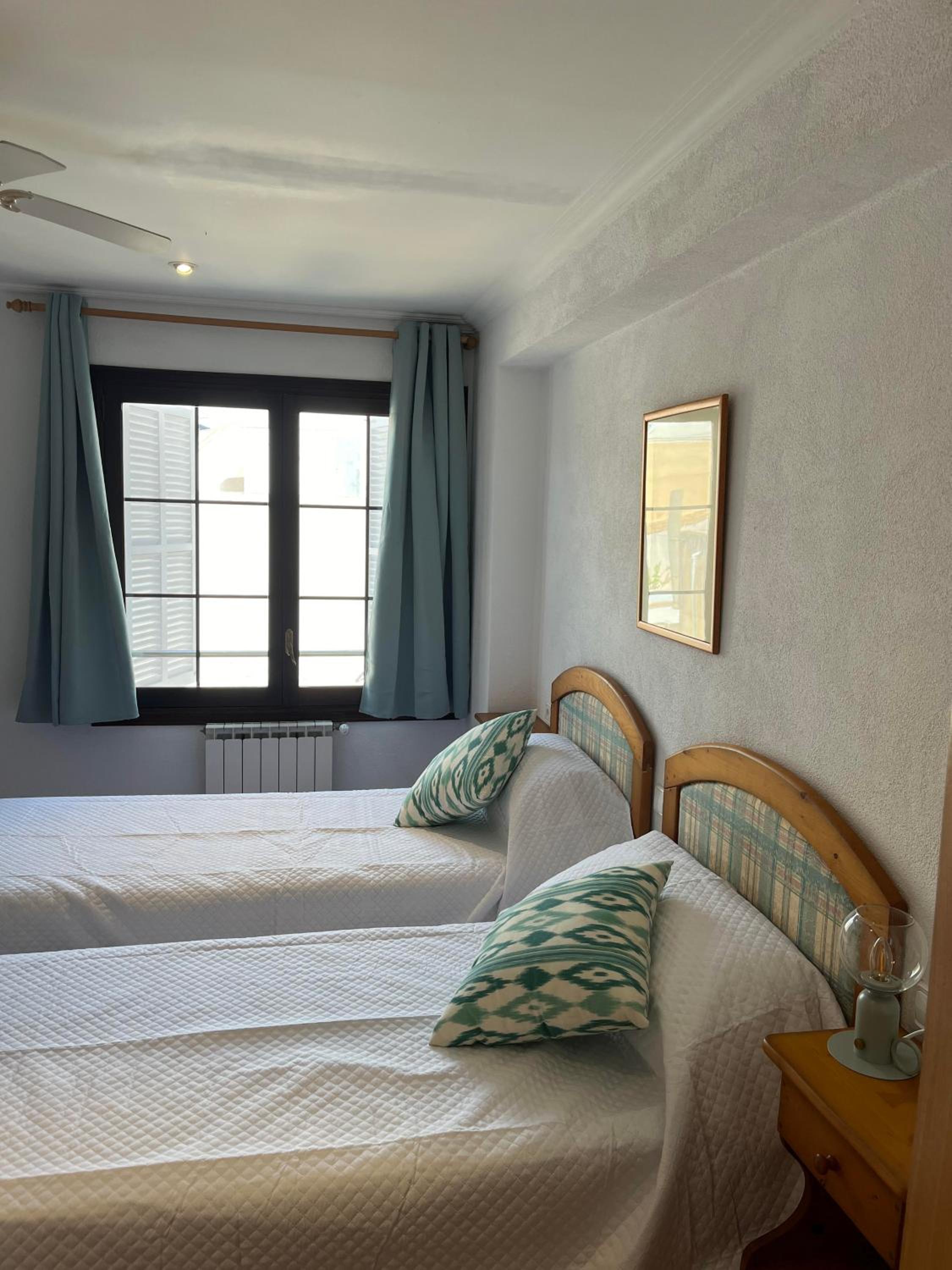 Twin Room with City View photo 2