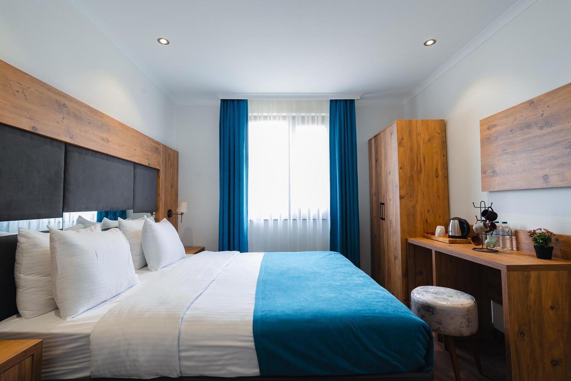 Two-Bedroom Suite thumbnail 5