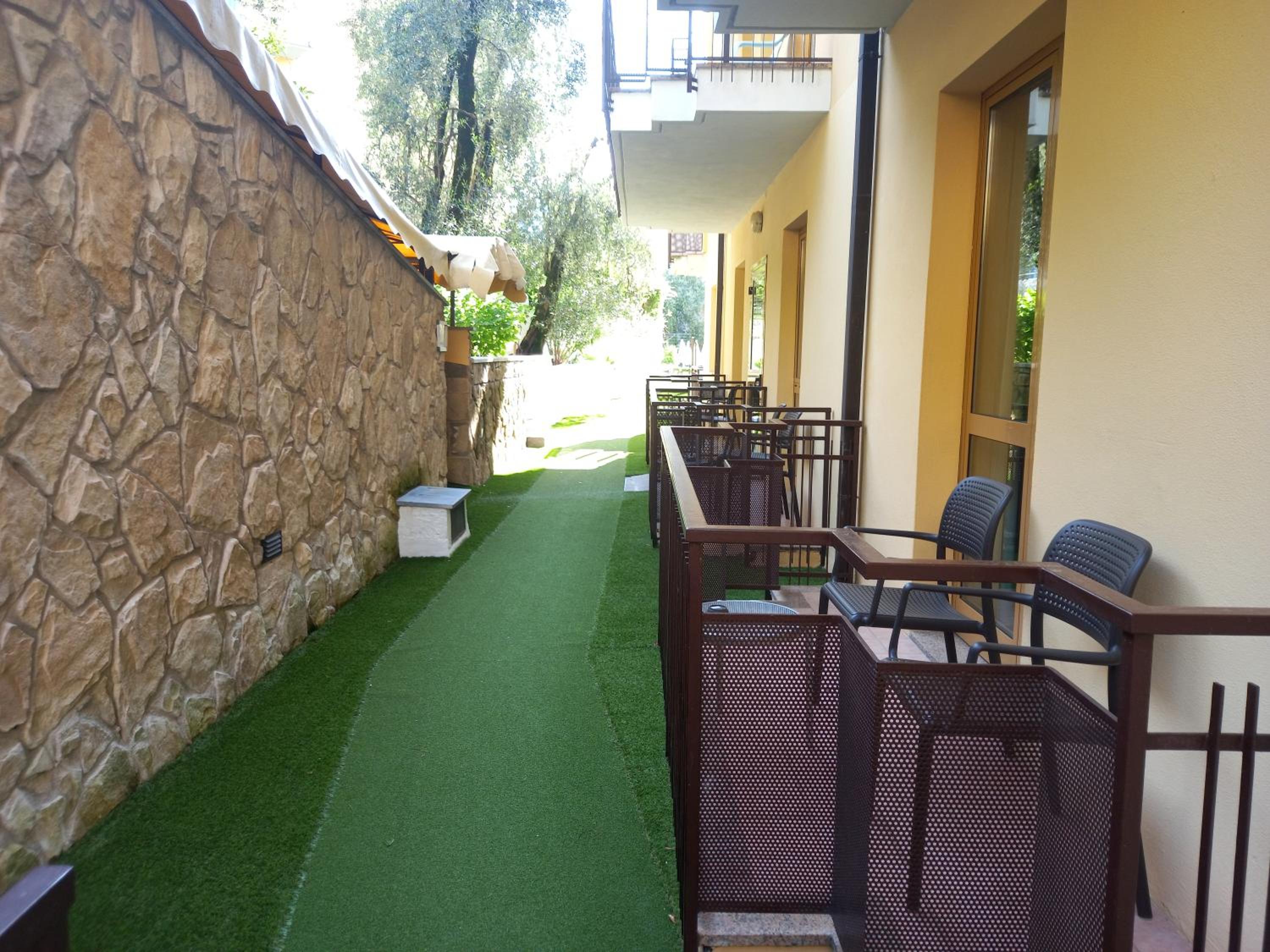 Economy Twin Room with Terrace - Photo 5