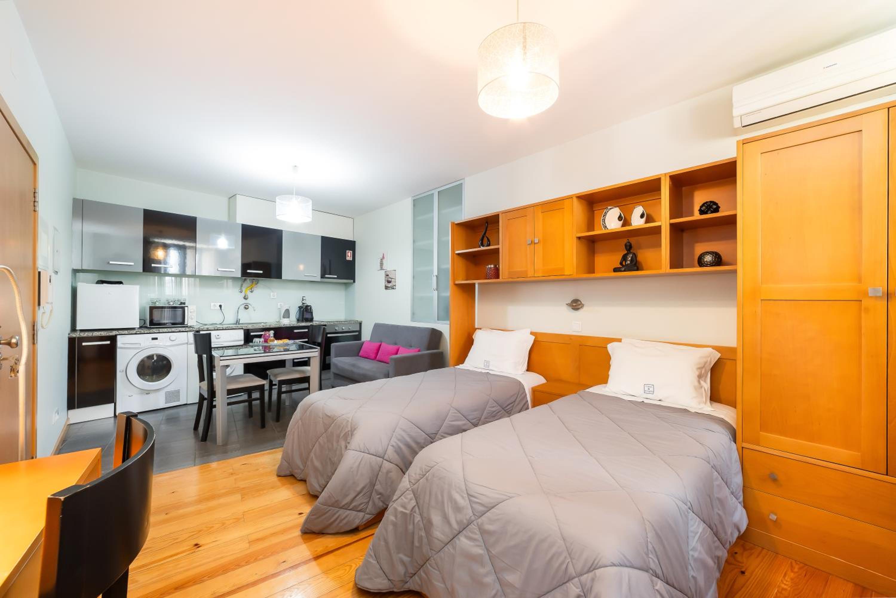 Studio Apartment