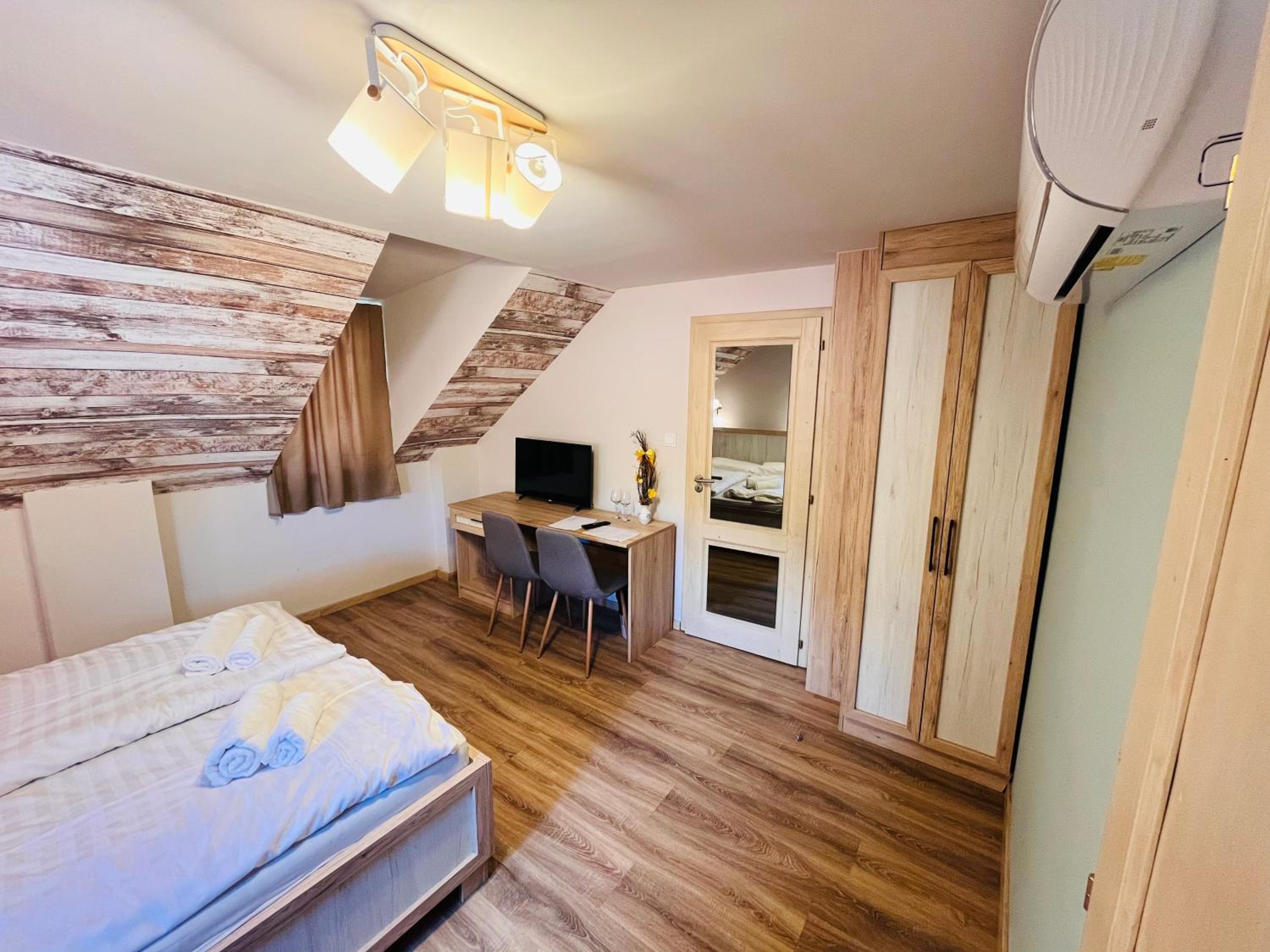 Double Room photo 3