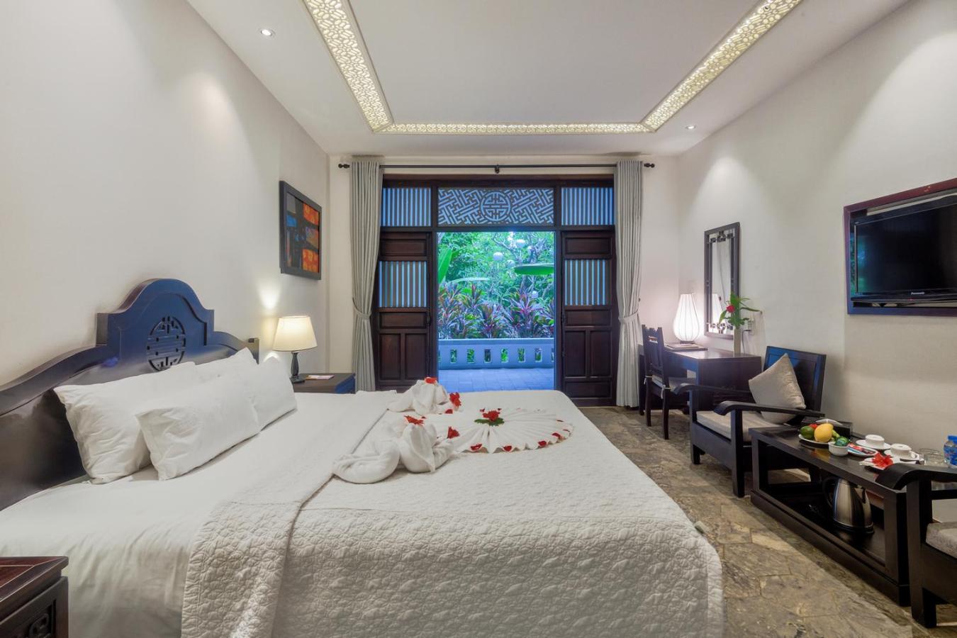 Double or Twin Room with Private External Bathroom