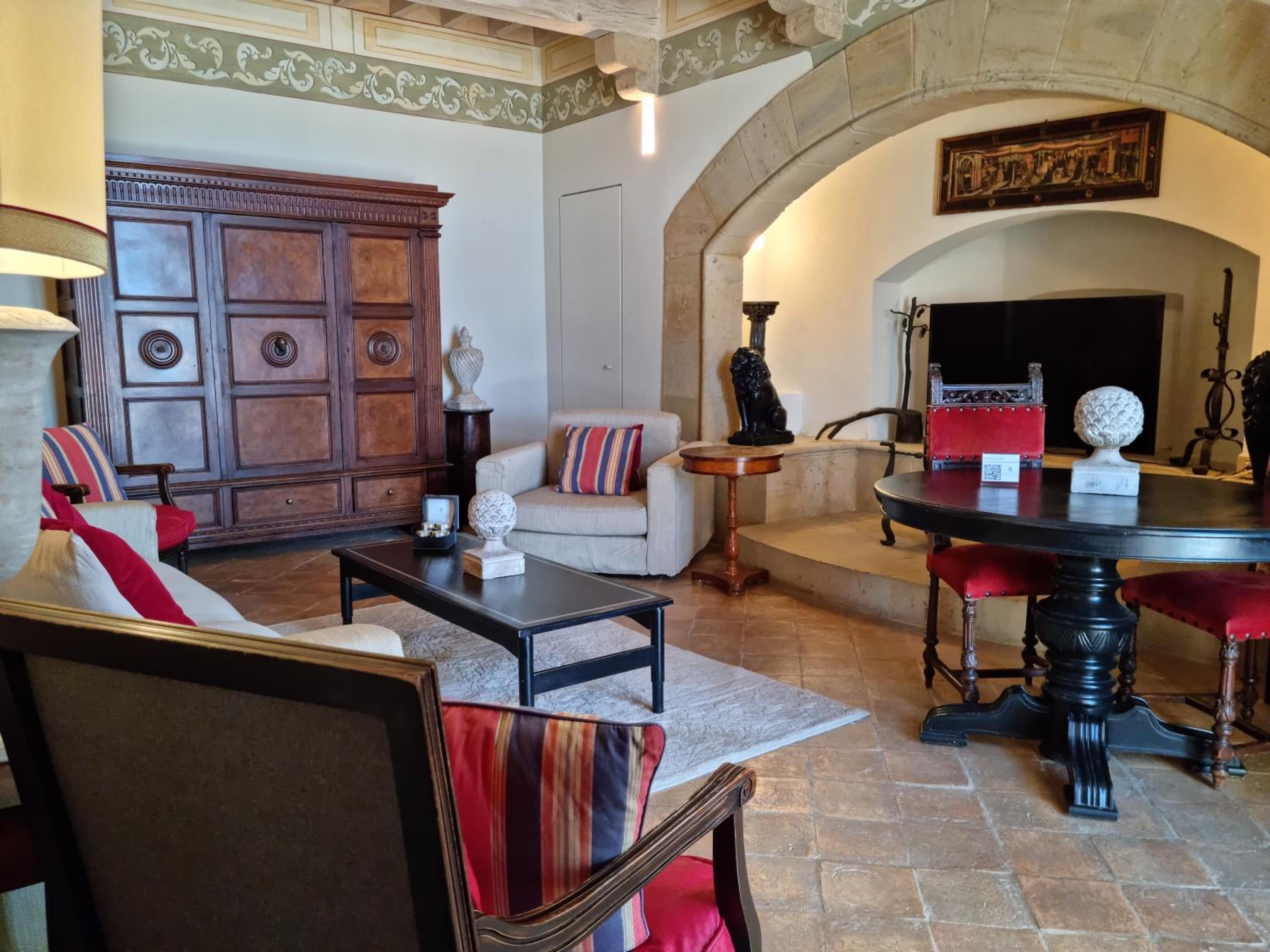 Suite with Private Pool photo 2