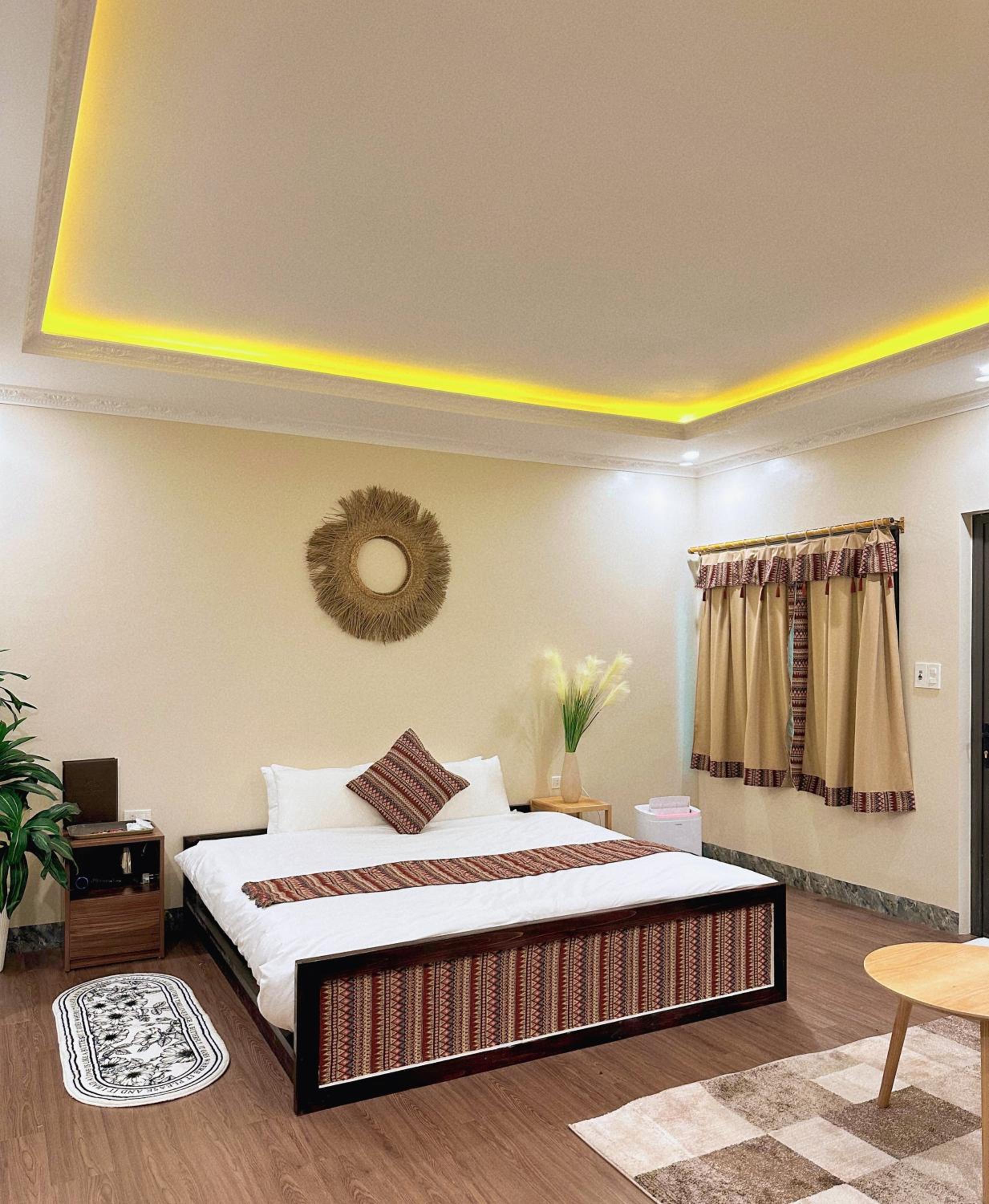 Deluxe King Room photo 1