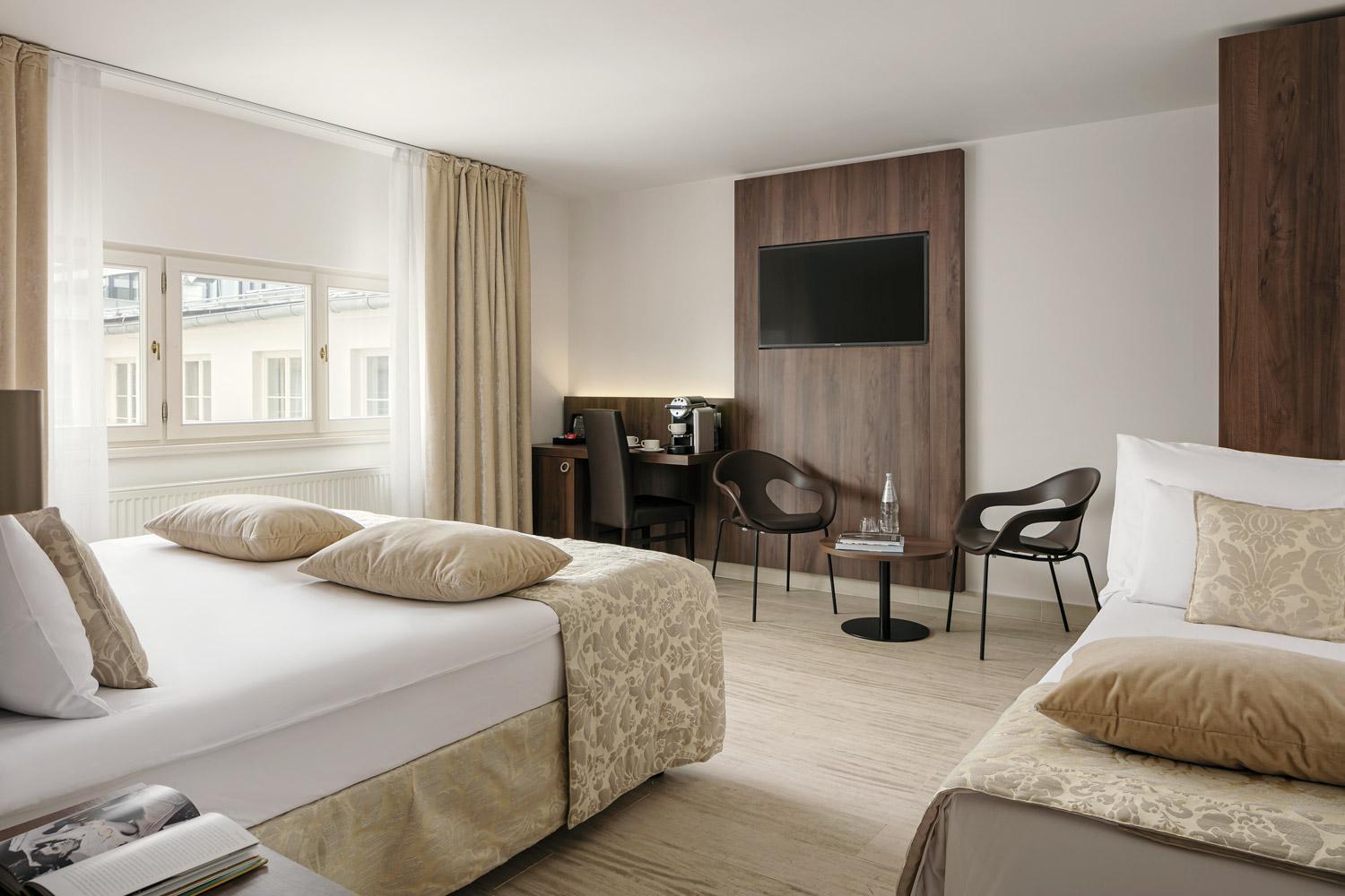 Deluxe Triple Room - Photo 8