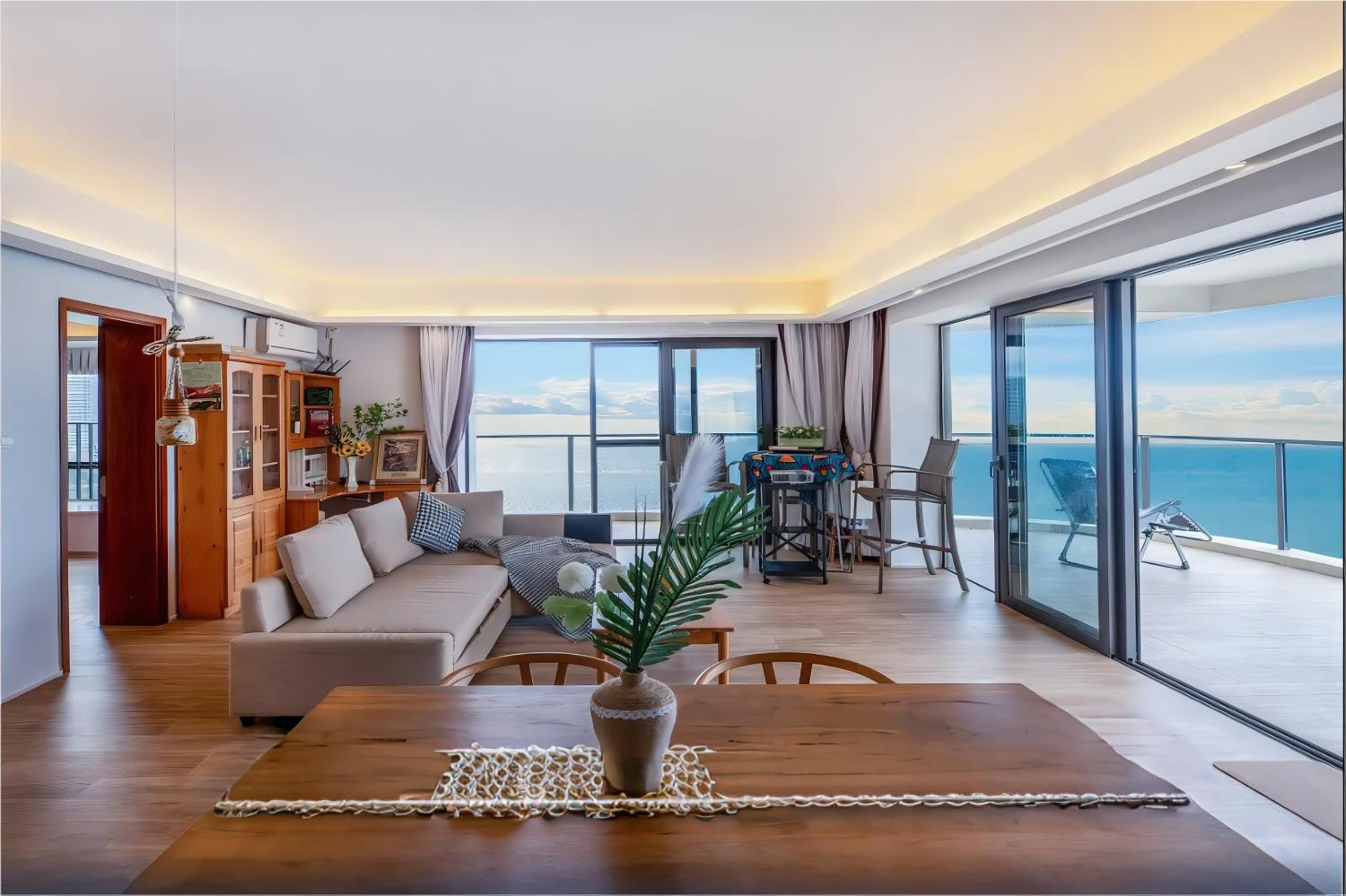 King Suite with Sea View photo 1