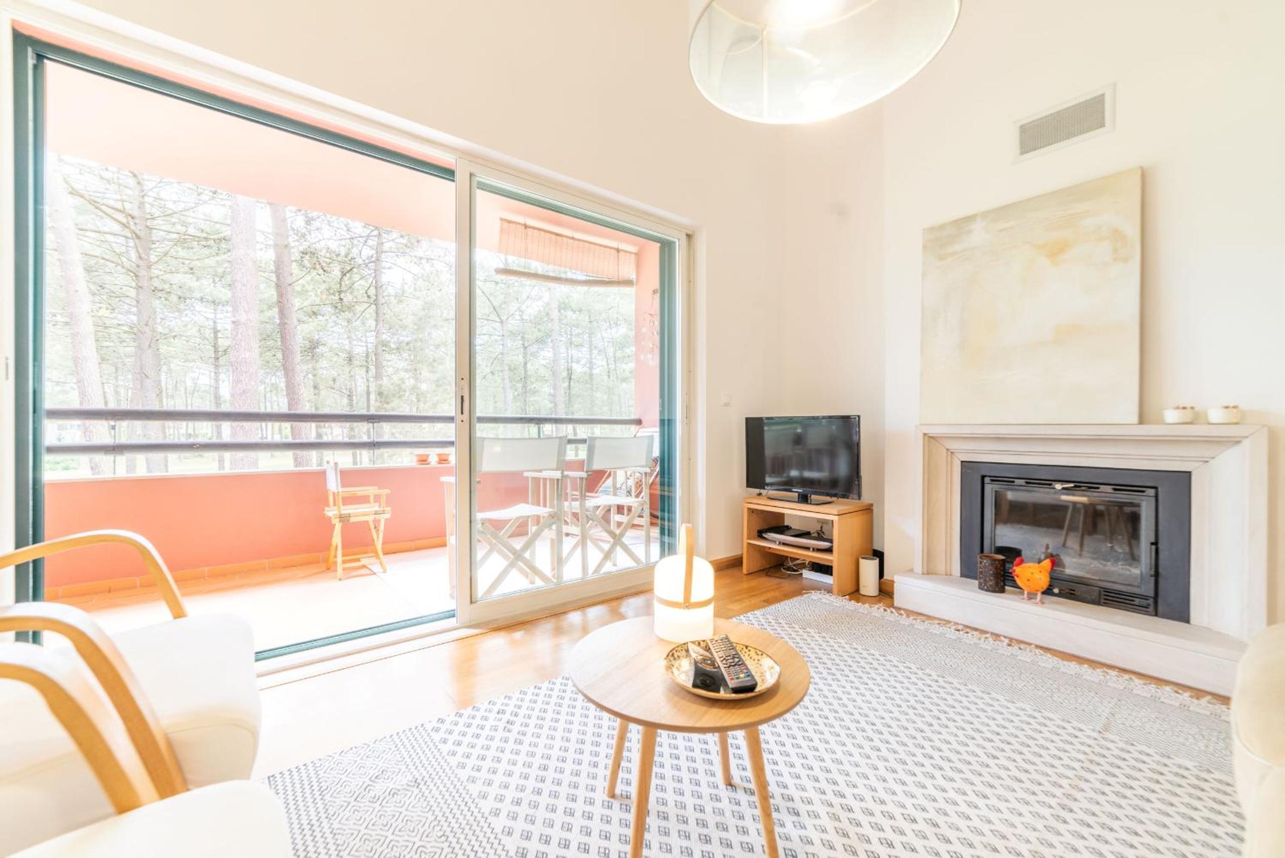 Apartment with View and Balcony photo 3