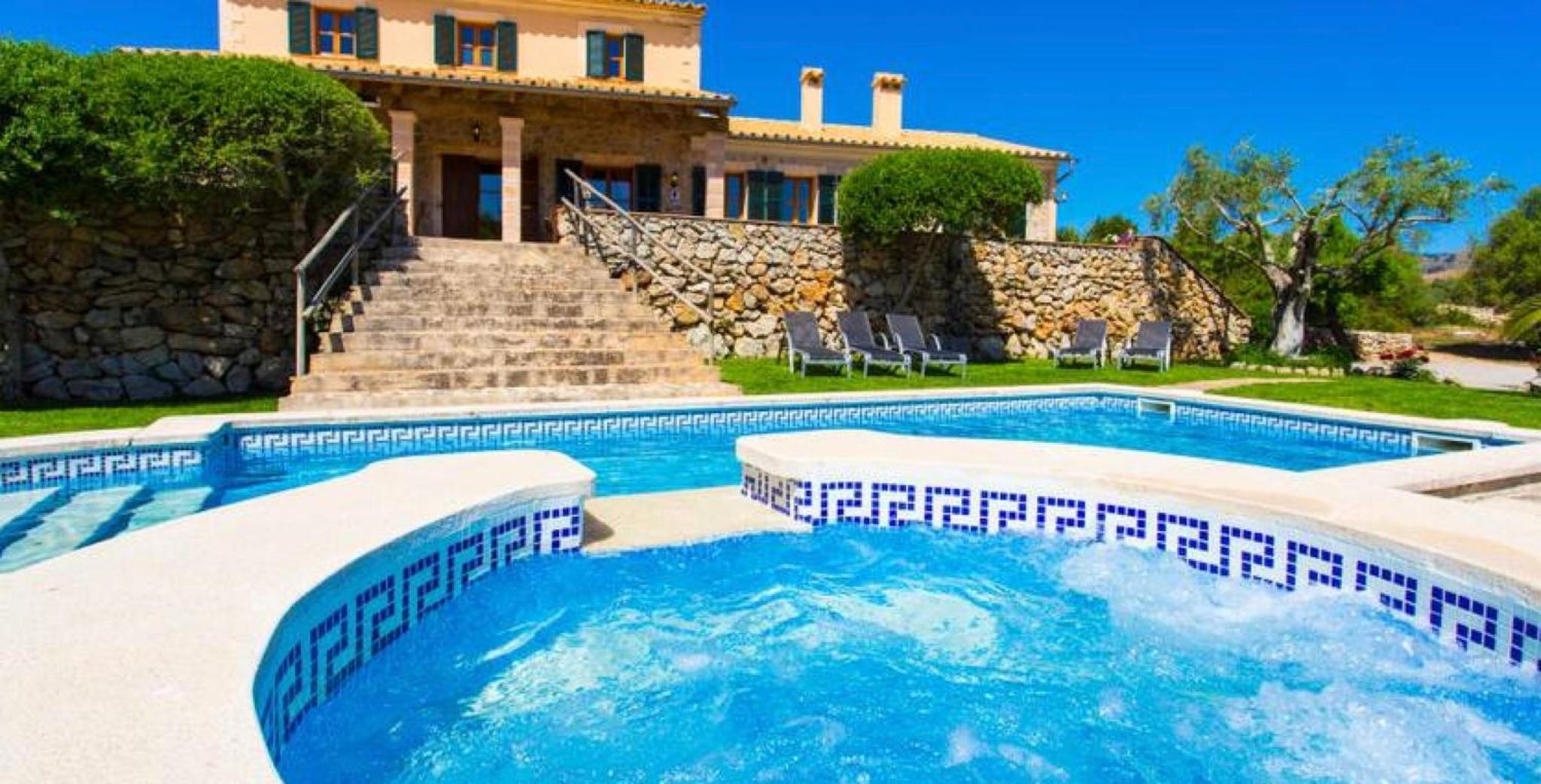 Villa with Garden View photo 3