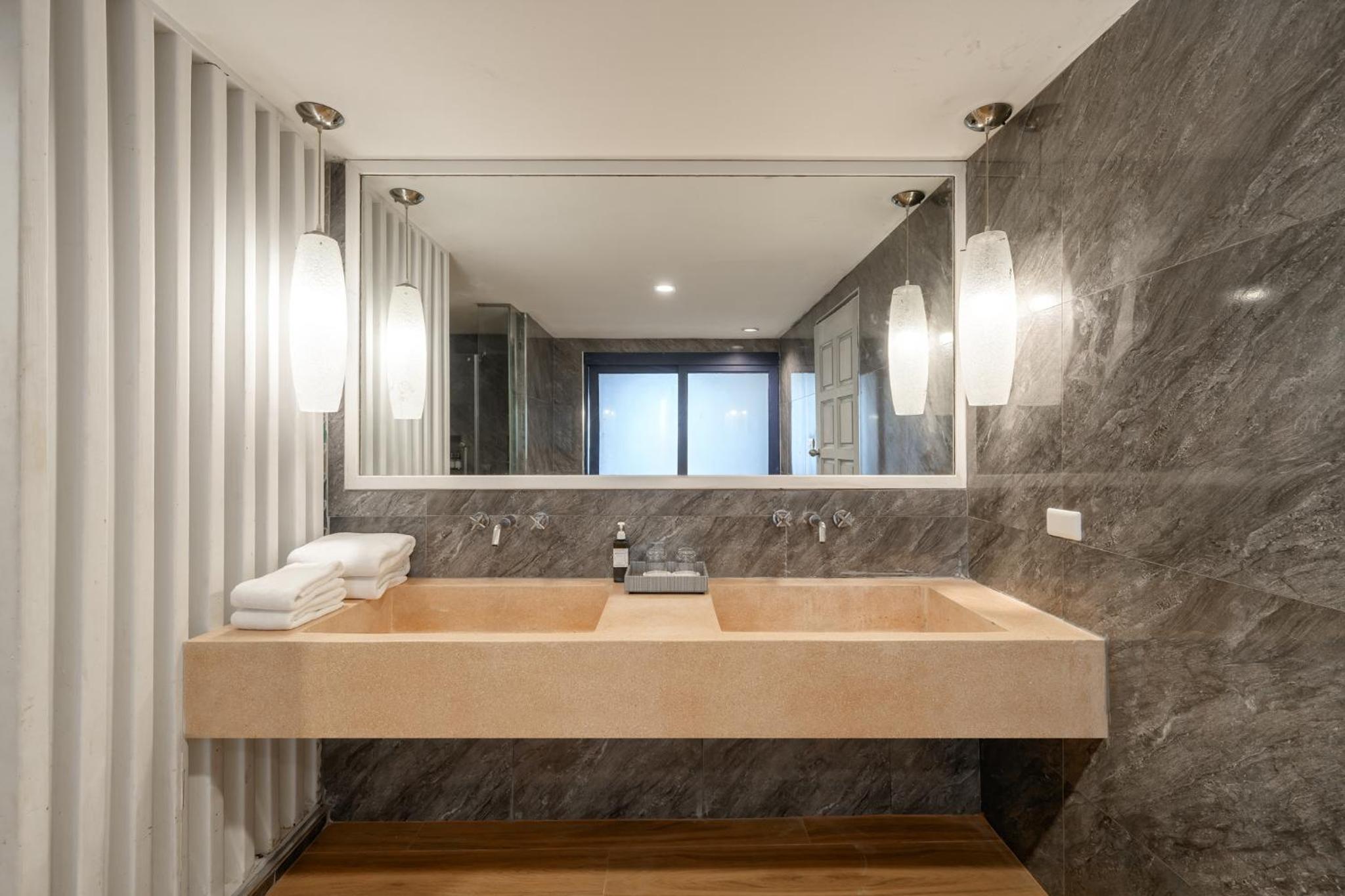One-Bedroom Pool Villa - Photo 11