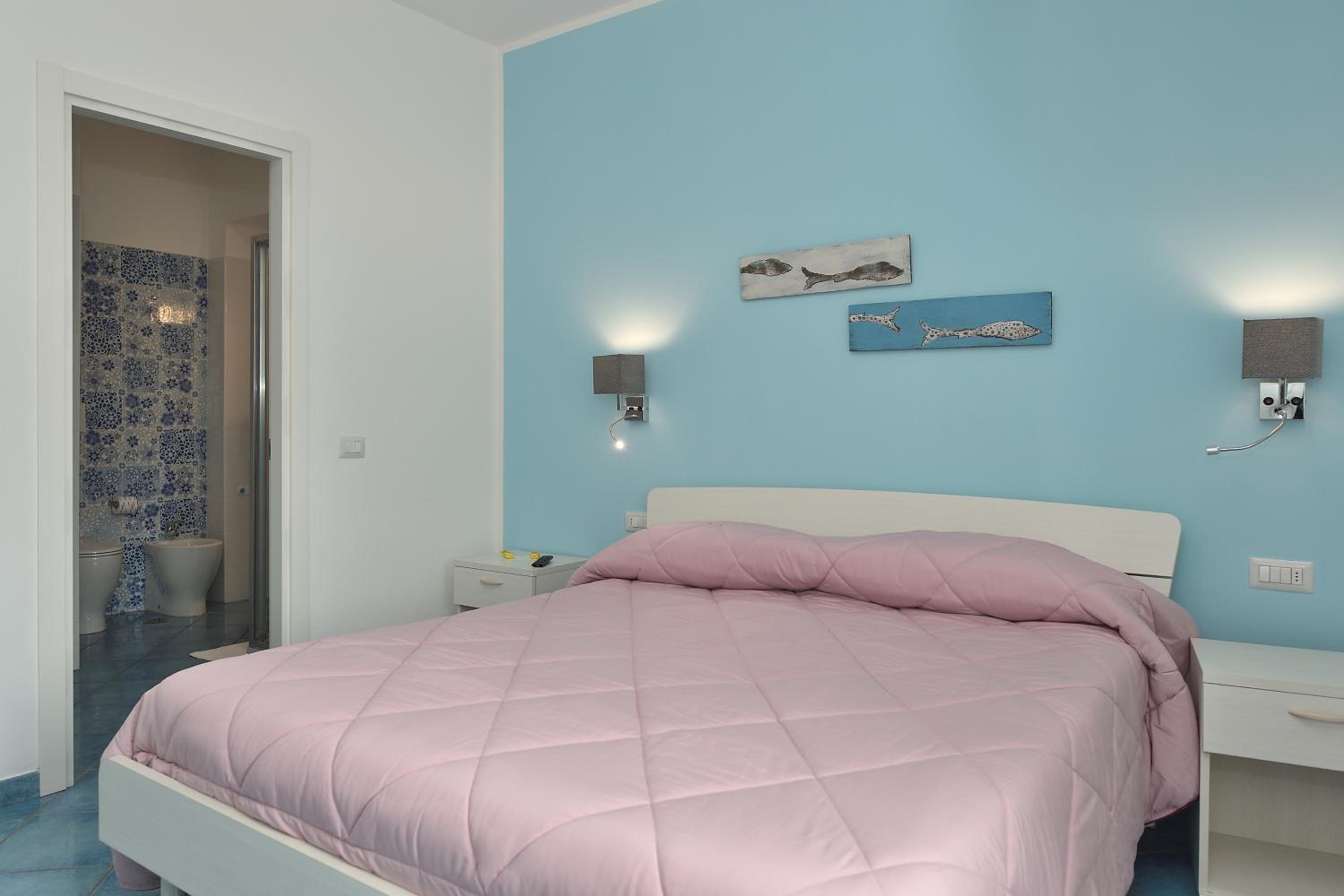 Double Room - Photo 3