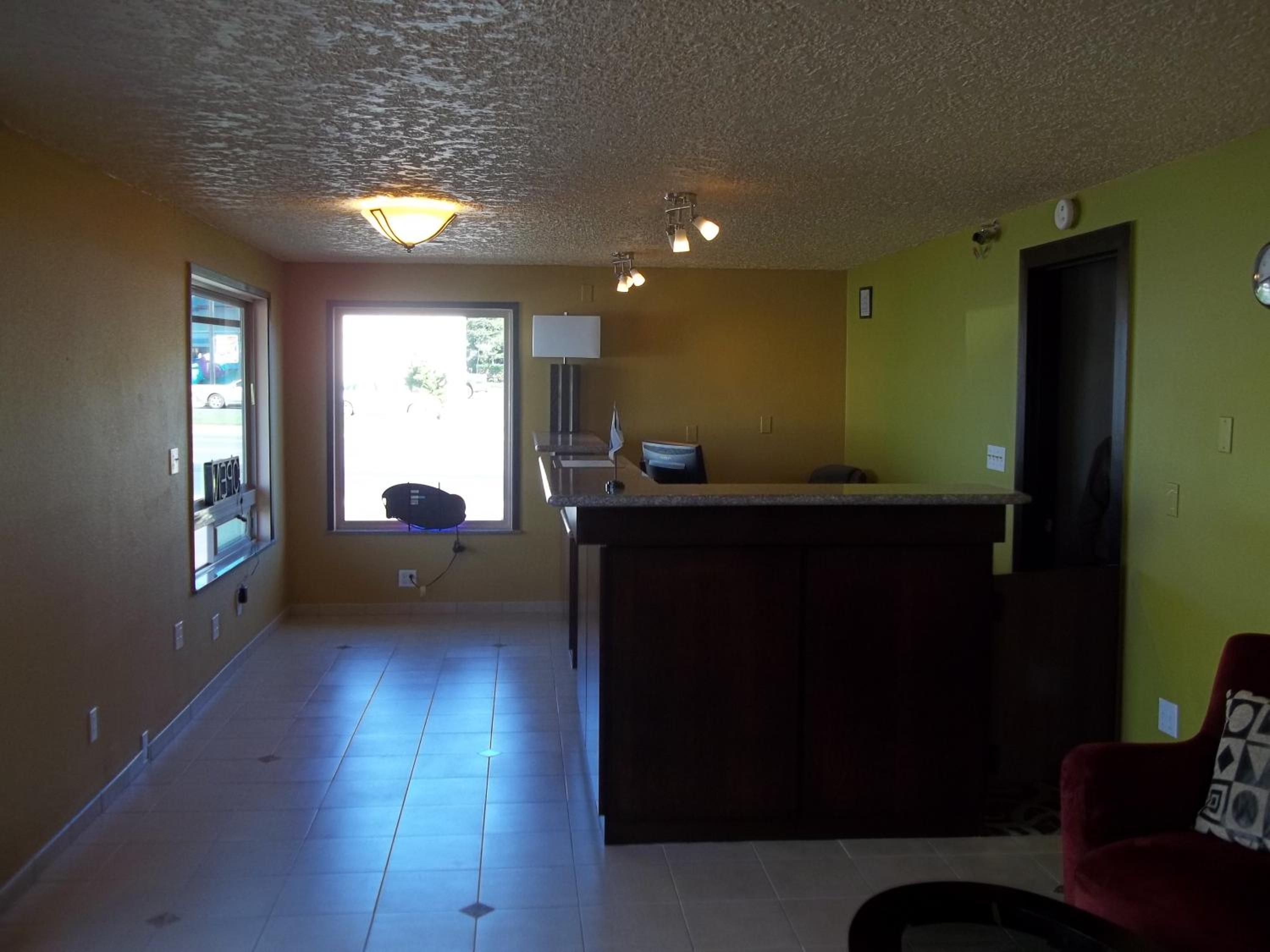 King Room - Non-Smoking - Photo 3