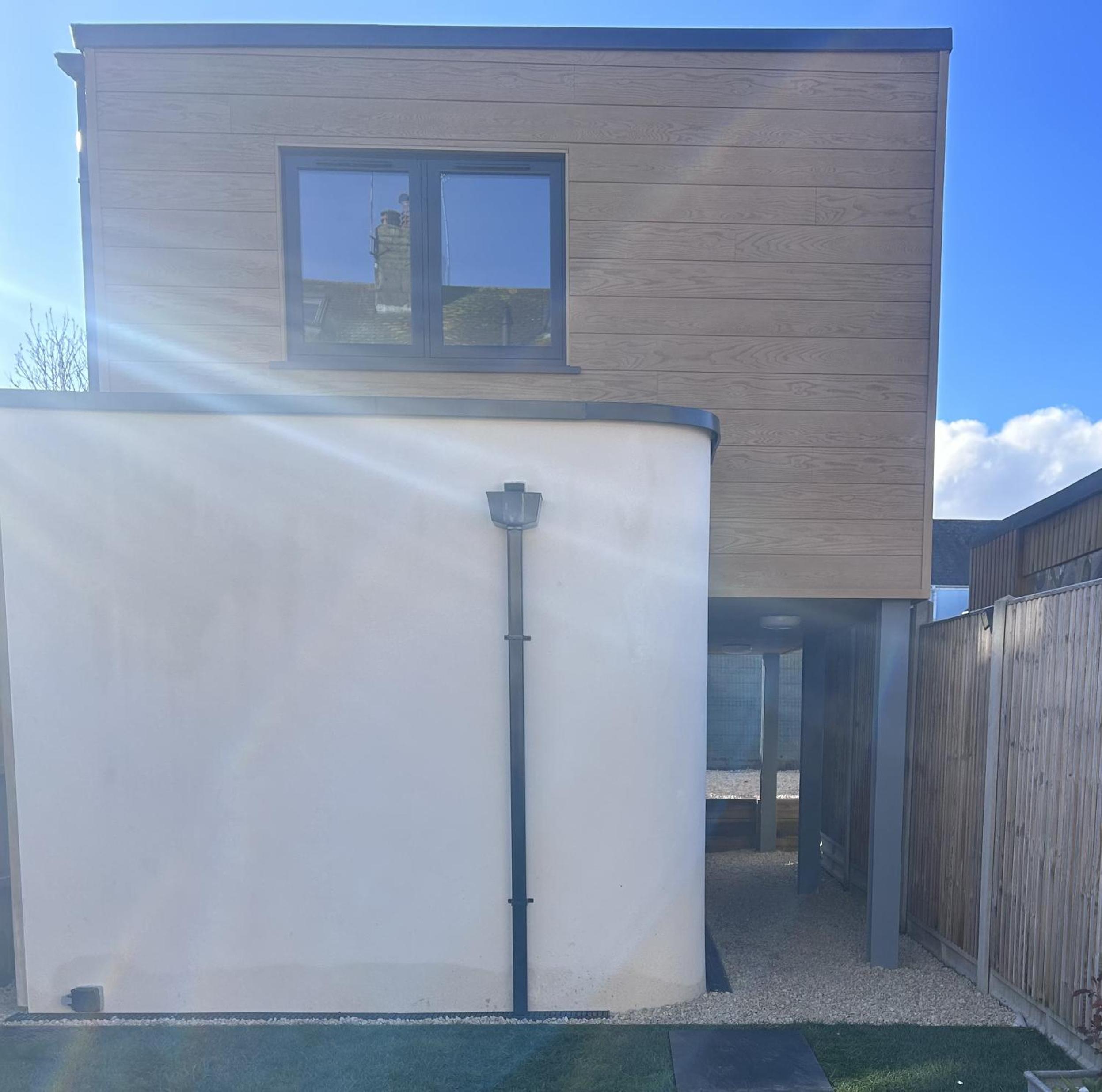 One-Bedroom House photo 2