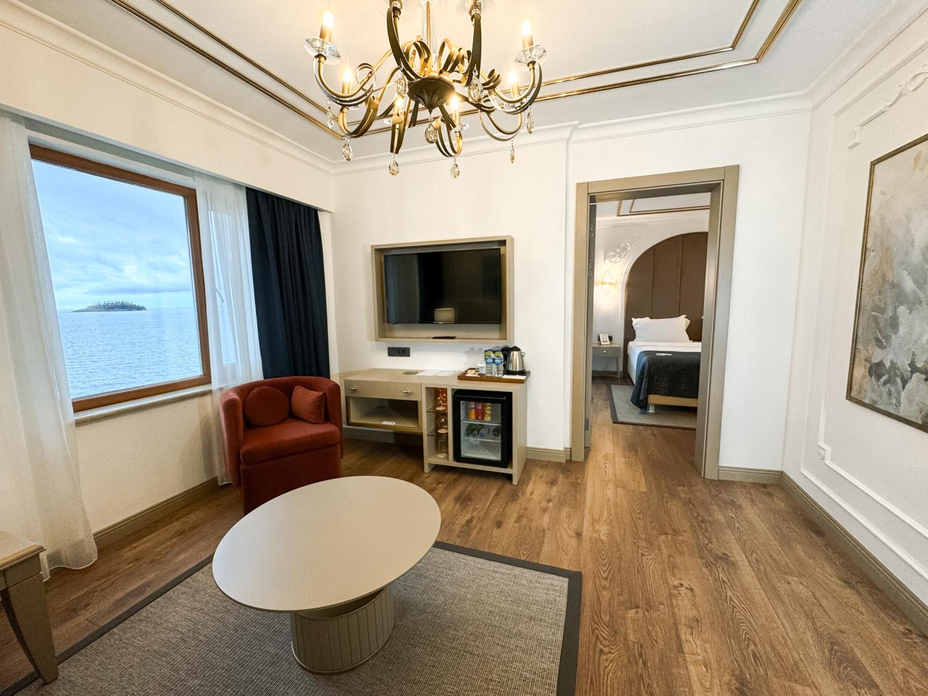 Deluxe Double Room with Sea View photo 1
