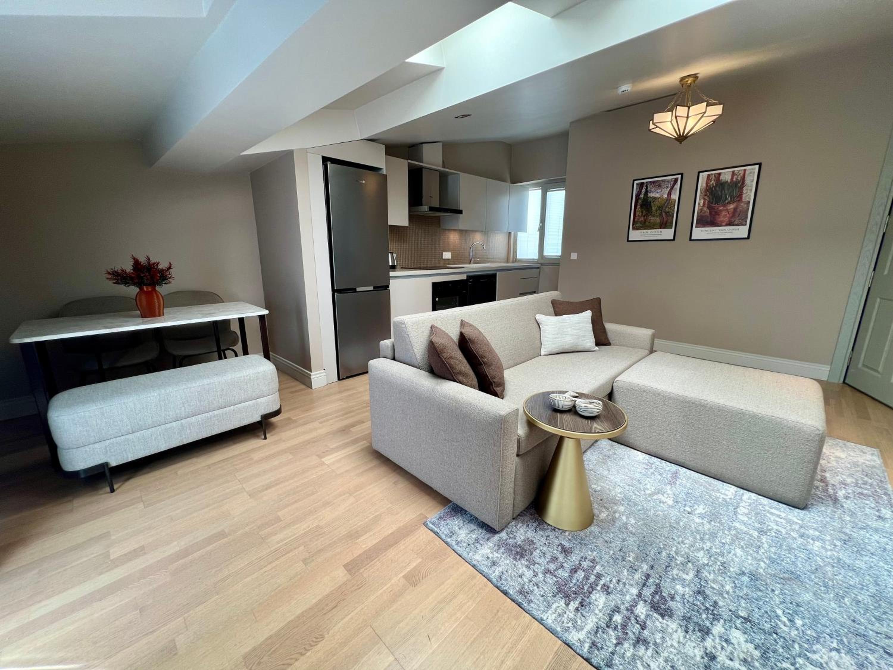 Suite with City View photo 3