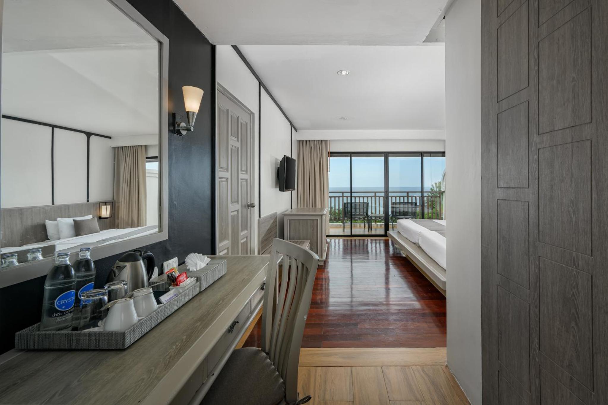 Grand Deluxe Seaview - Photo 6