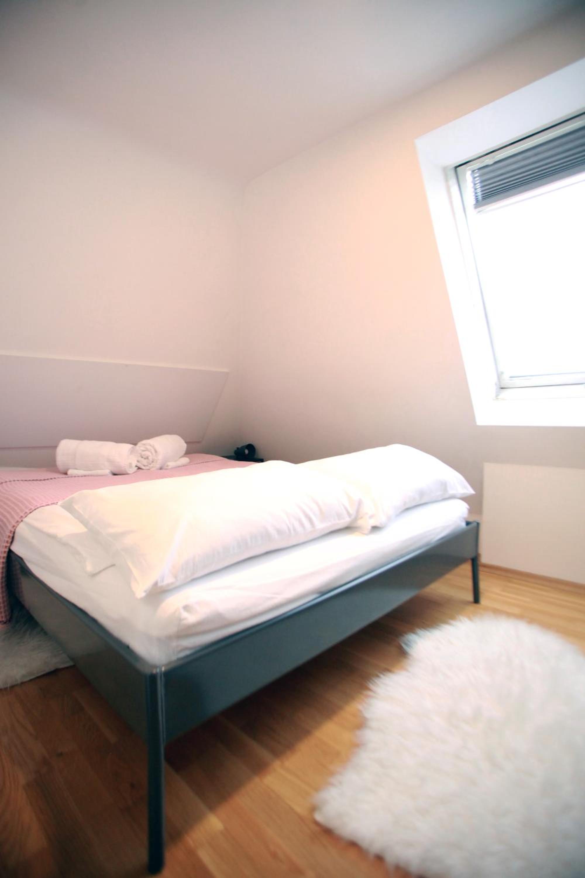 Loft - Photo 2