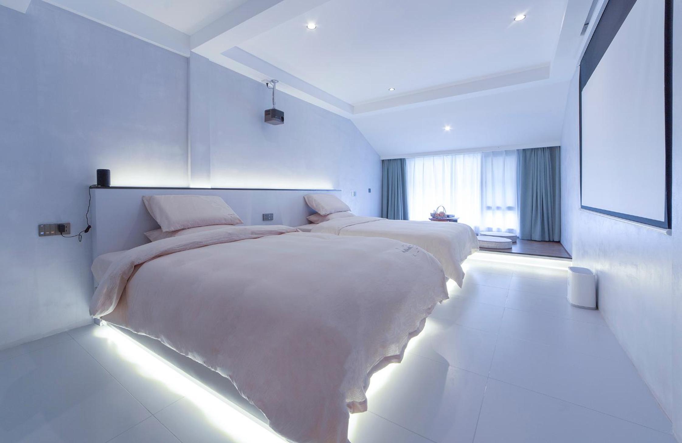 Deluxe Twin Room photo 3