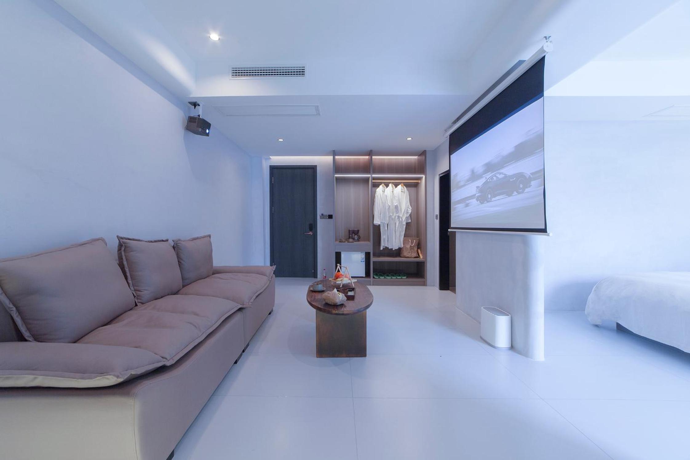 Deluxe Family Suite photo 2