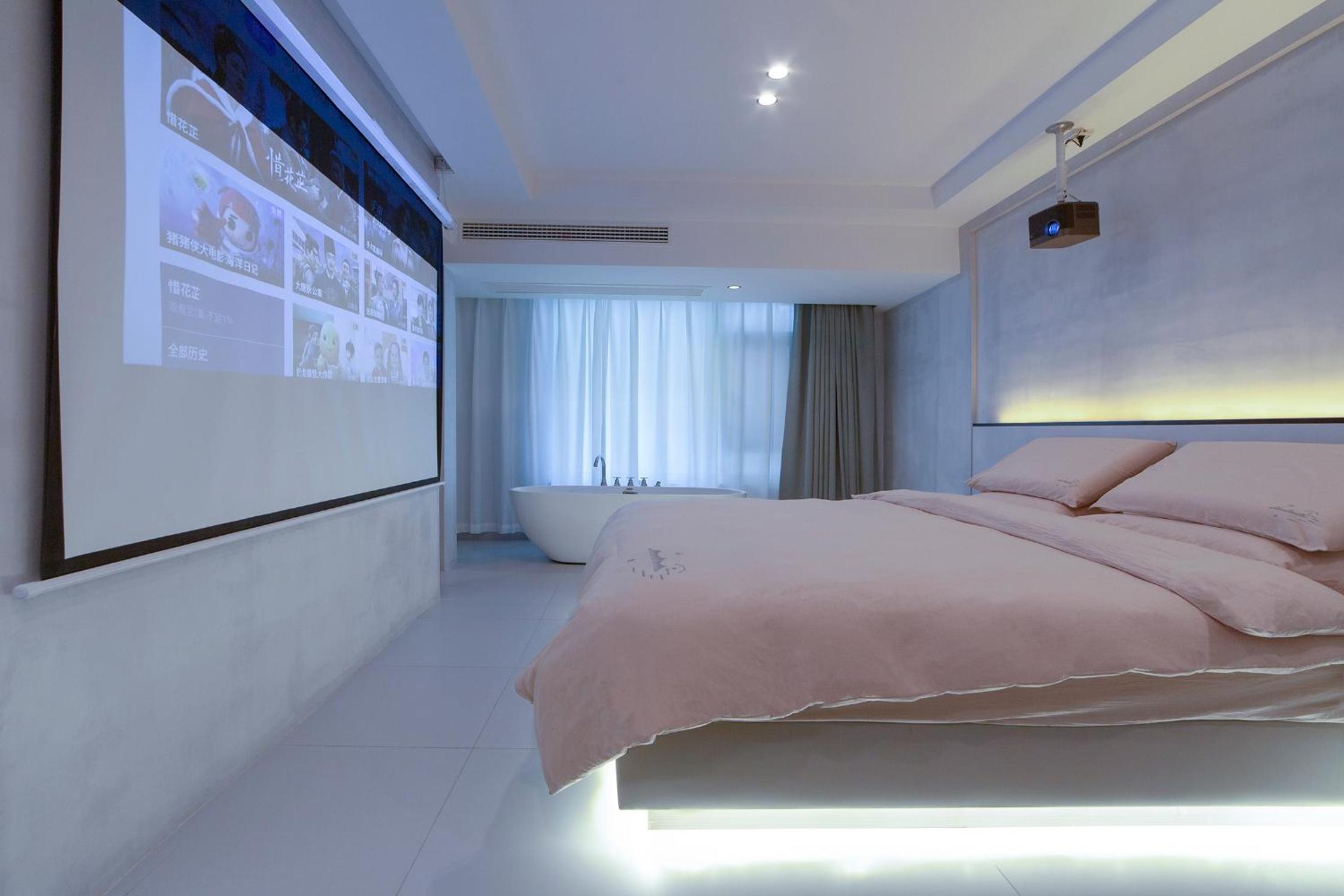 Queen Room with Spa Bath photo 3