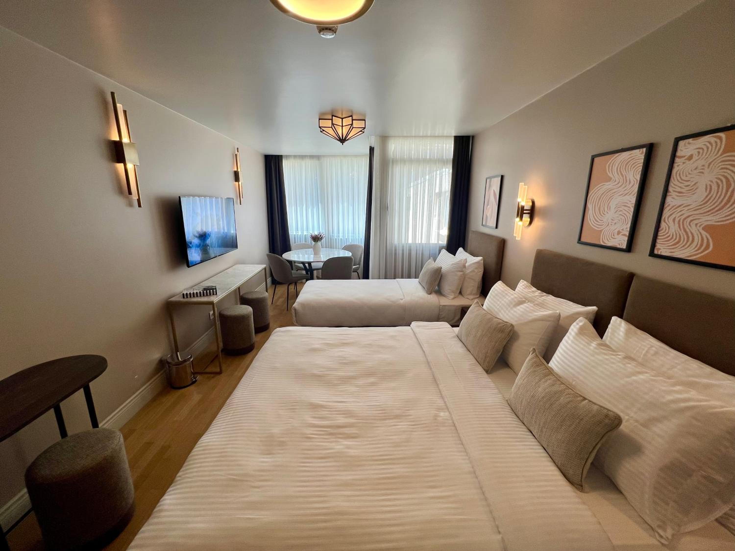 Superior Triple Room photo 2