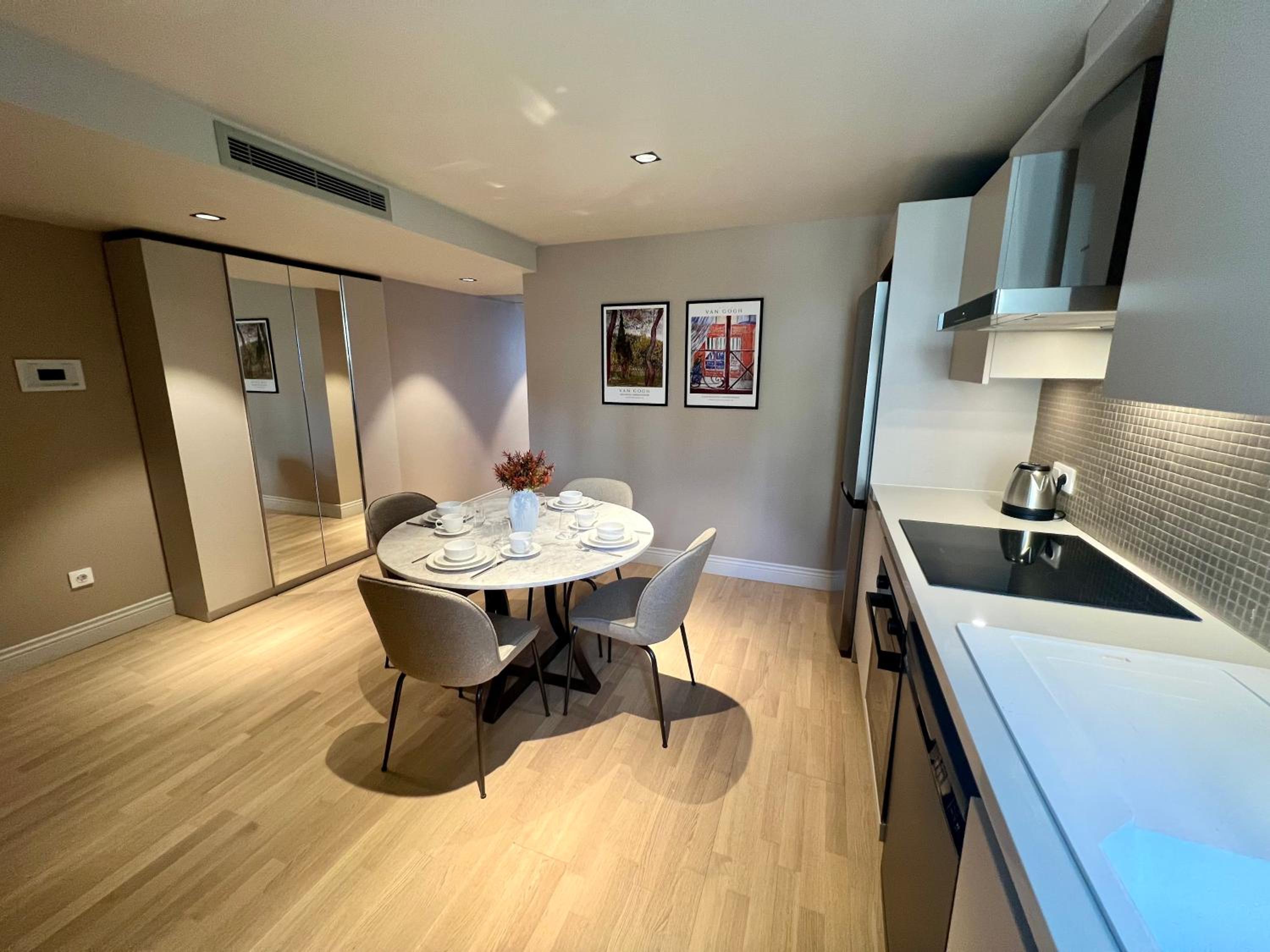 Deluxe Family Suite photo 2