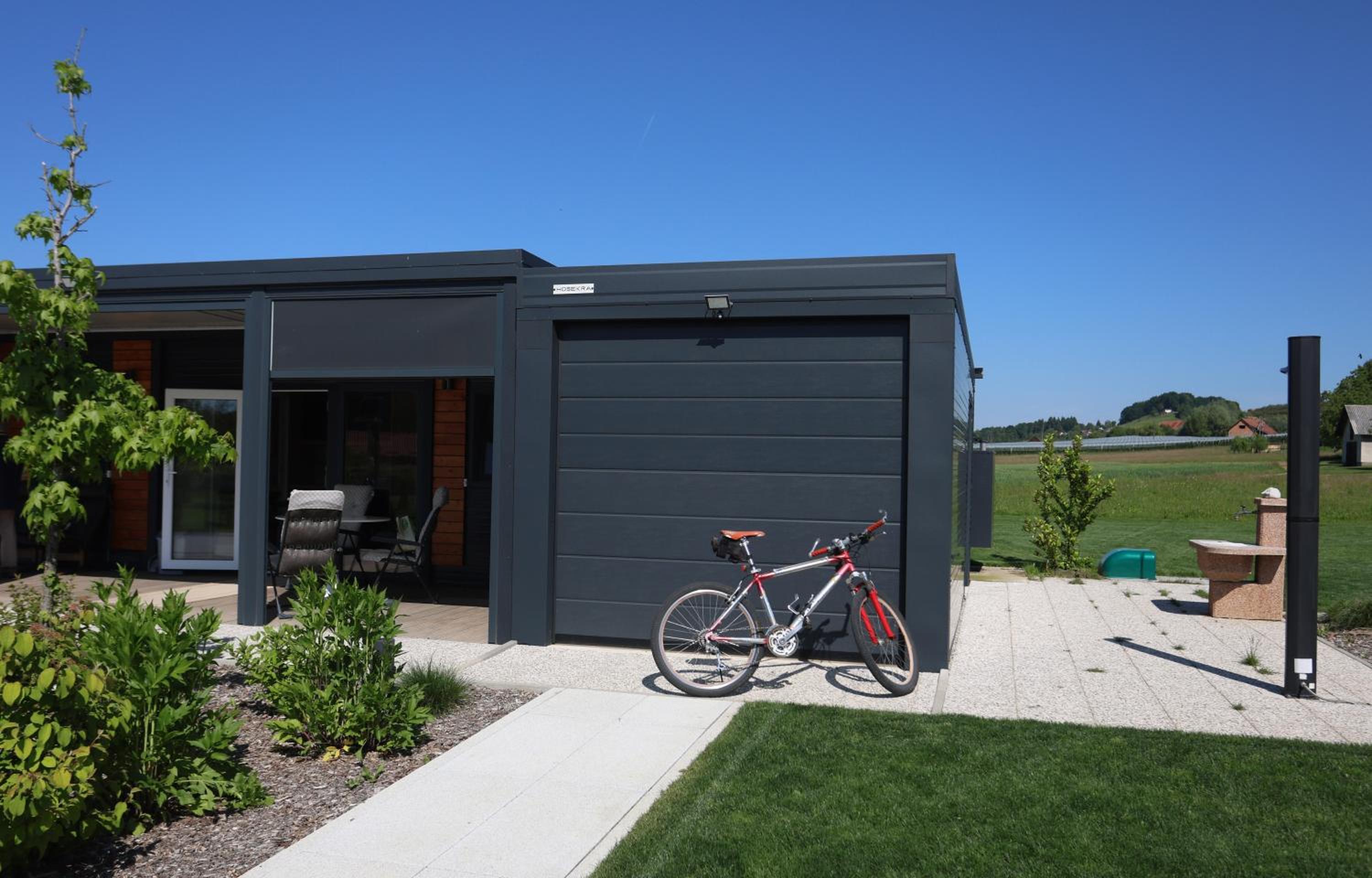 One-Bedroom House photo 3