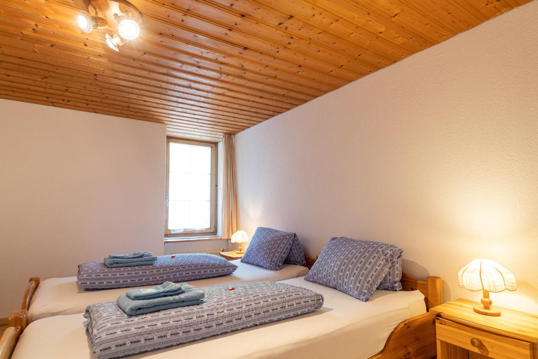 Double Room with Shared Bathroom 13