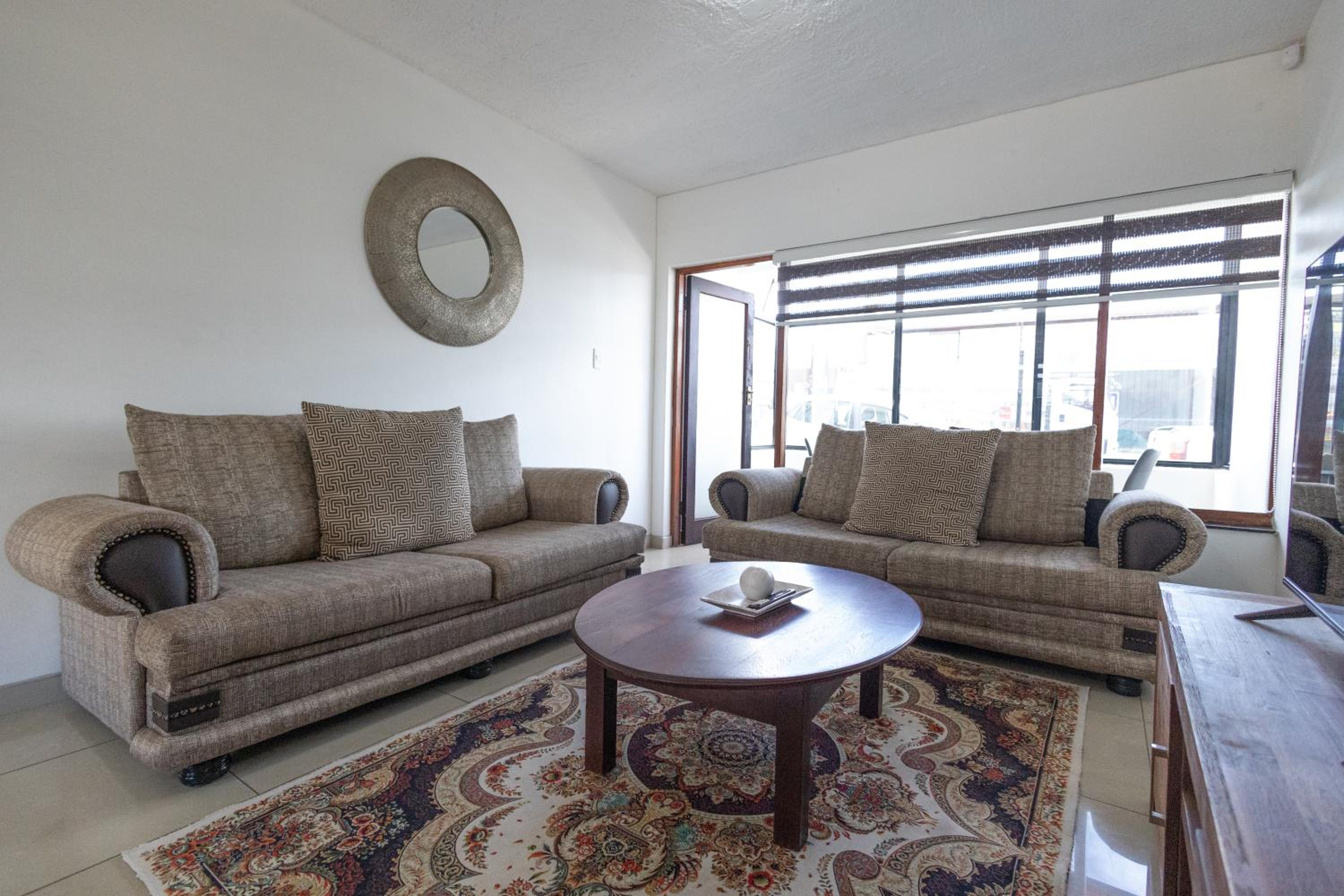 Three-Bedroom Apartment - Photo 10