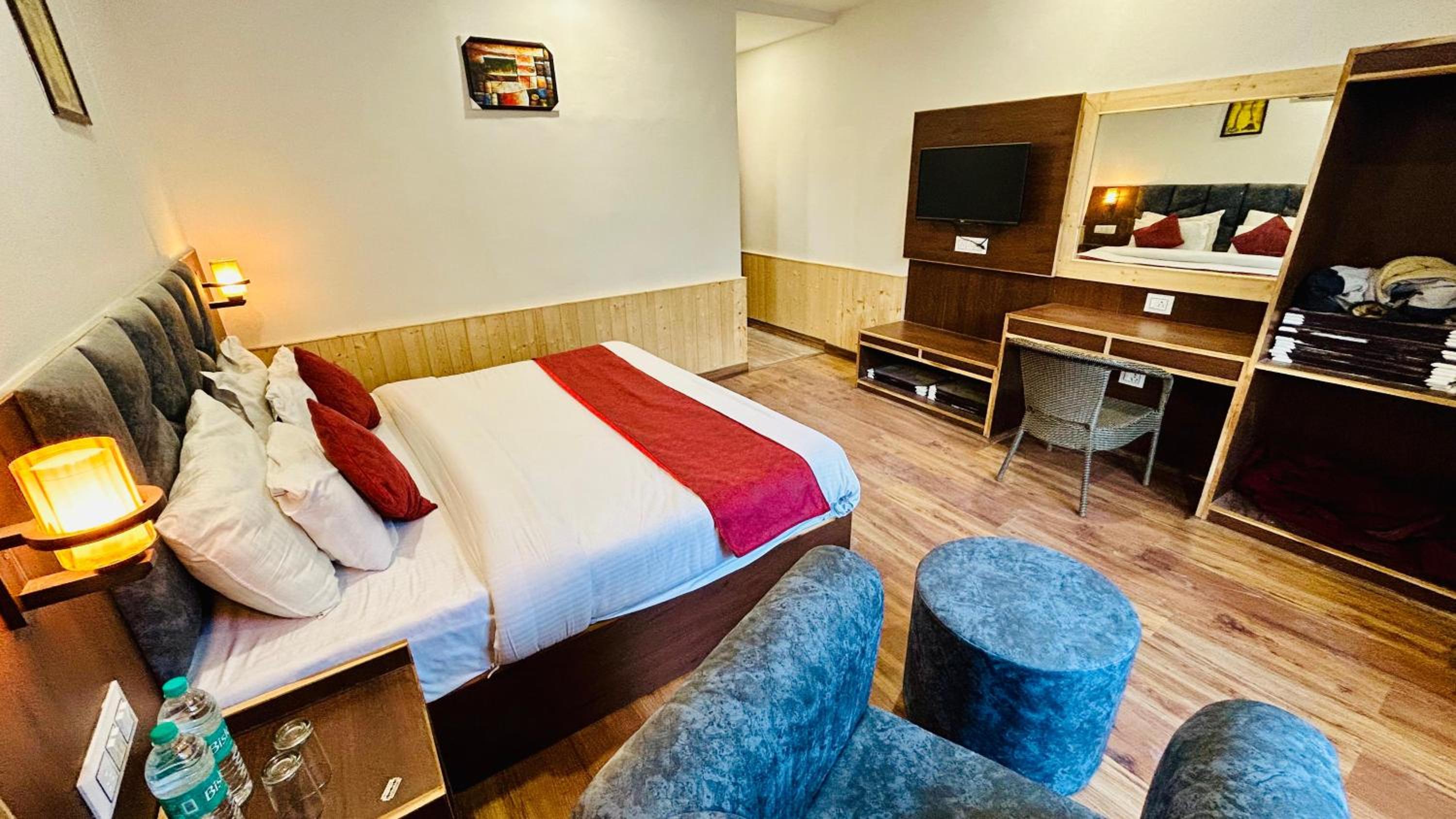 Superior King Room