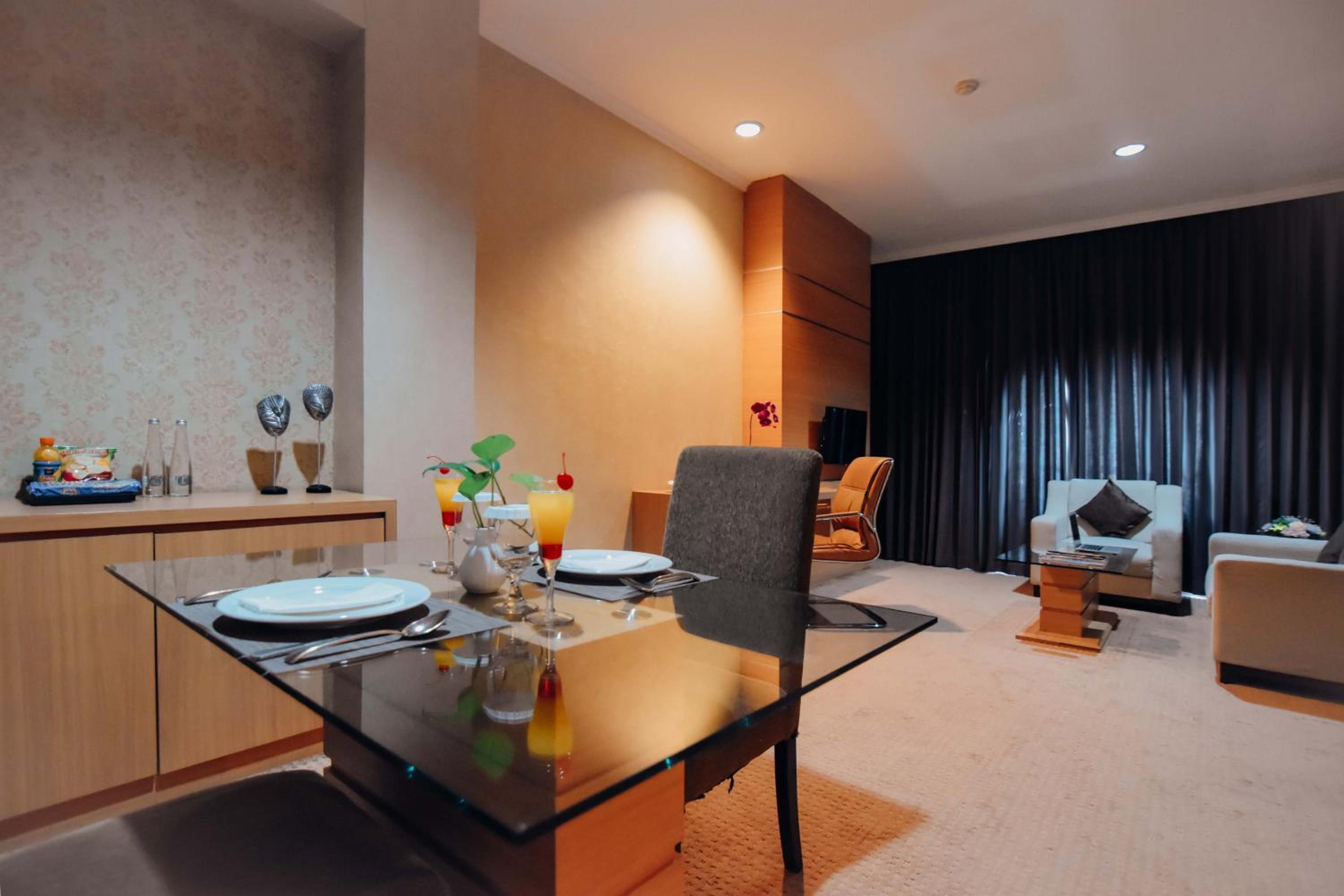 Deluxe Suite - Photo 5