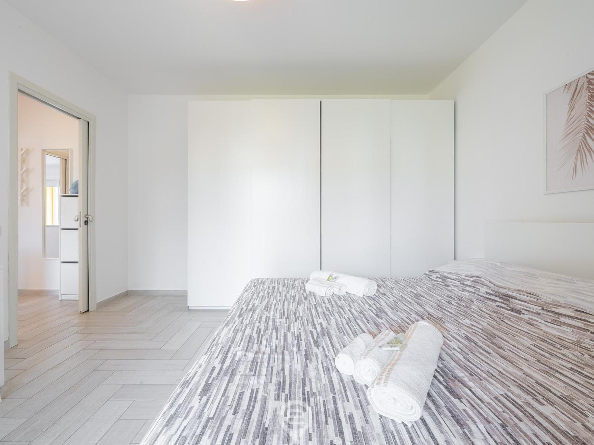 One-Bedroom Apartment photo 3