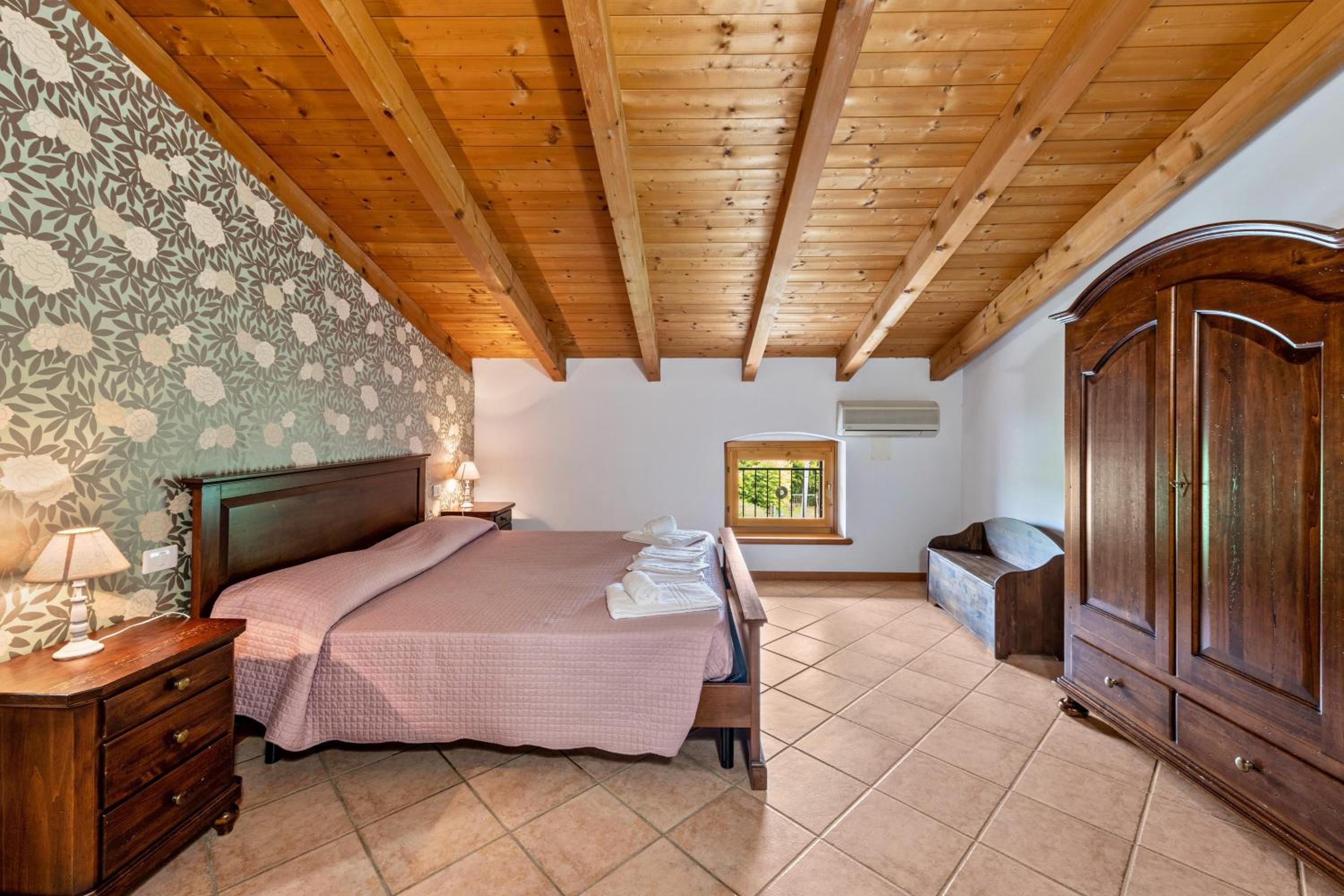 Two-Bedroom Deluxe Apartment with Garden View