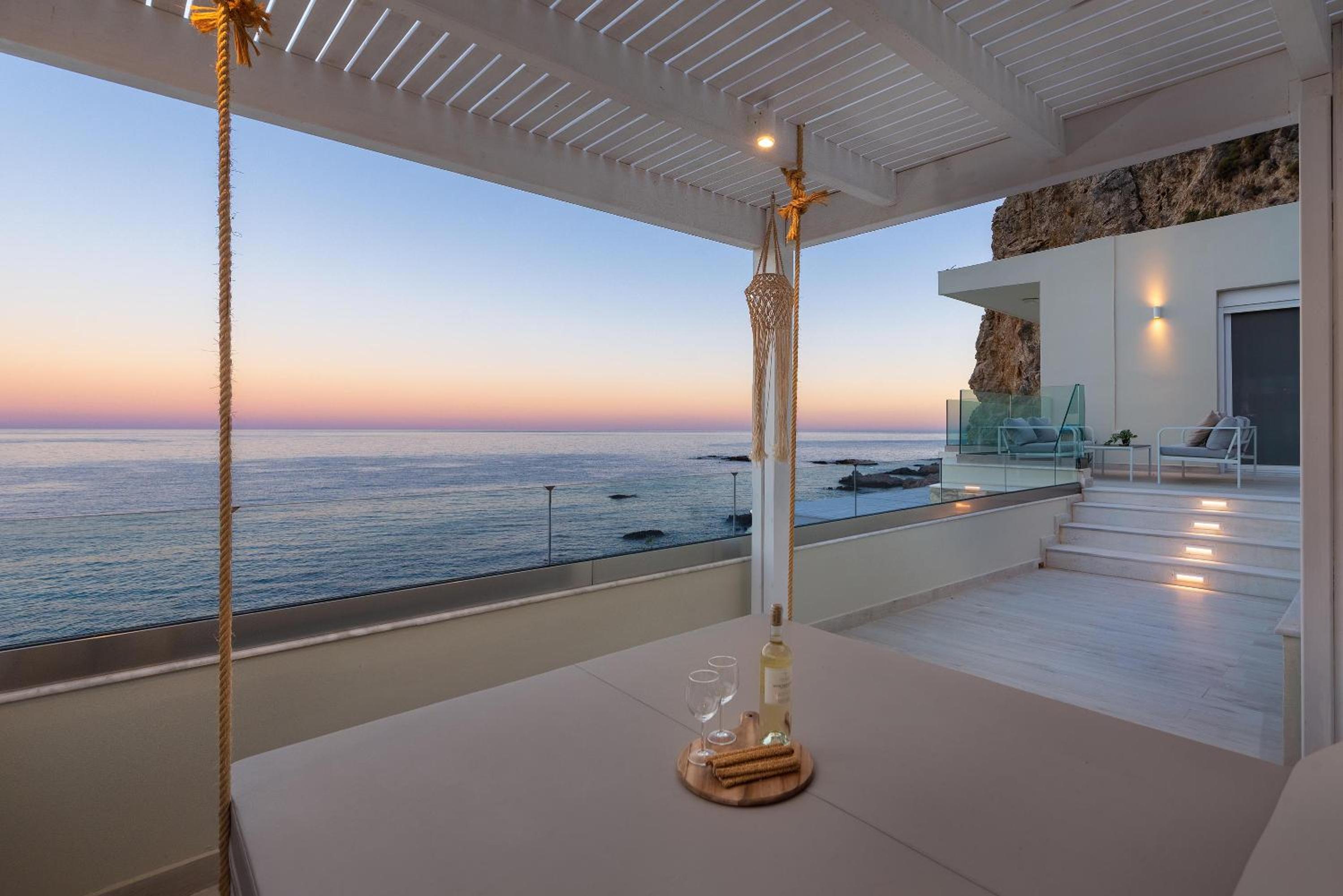 Villa photo 2