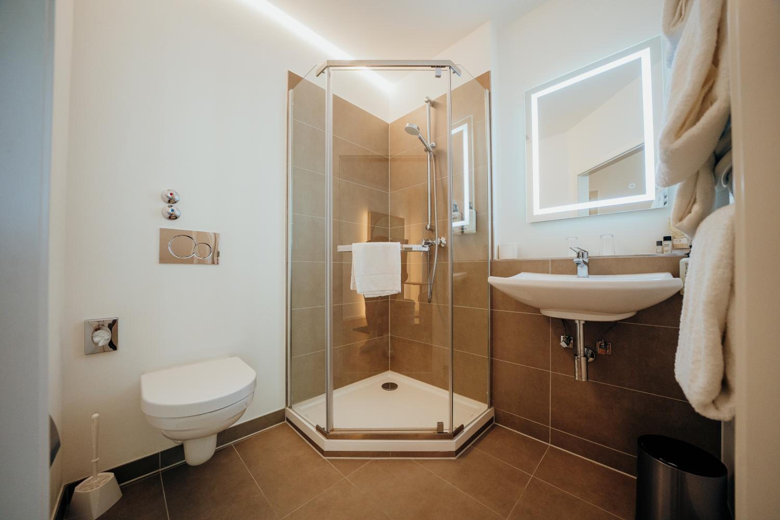 Large Double Room photo 2
